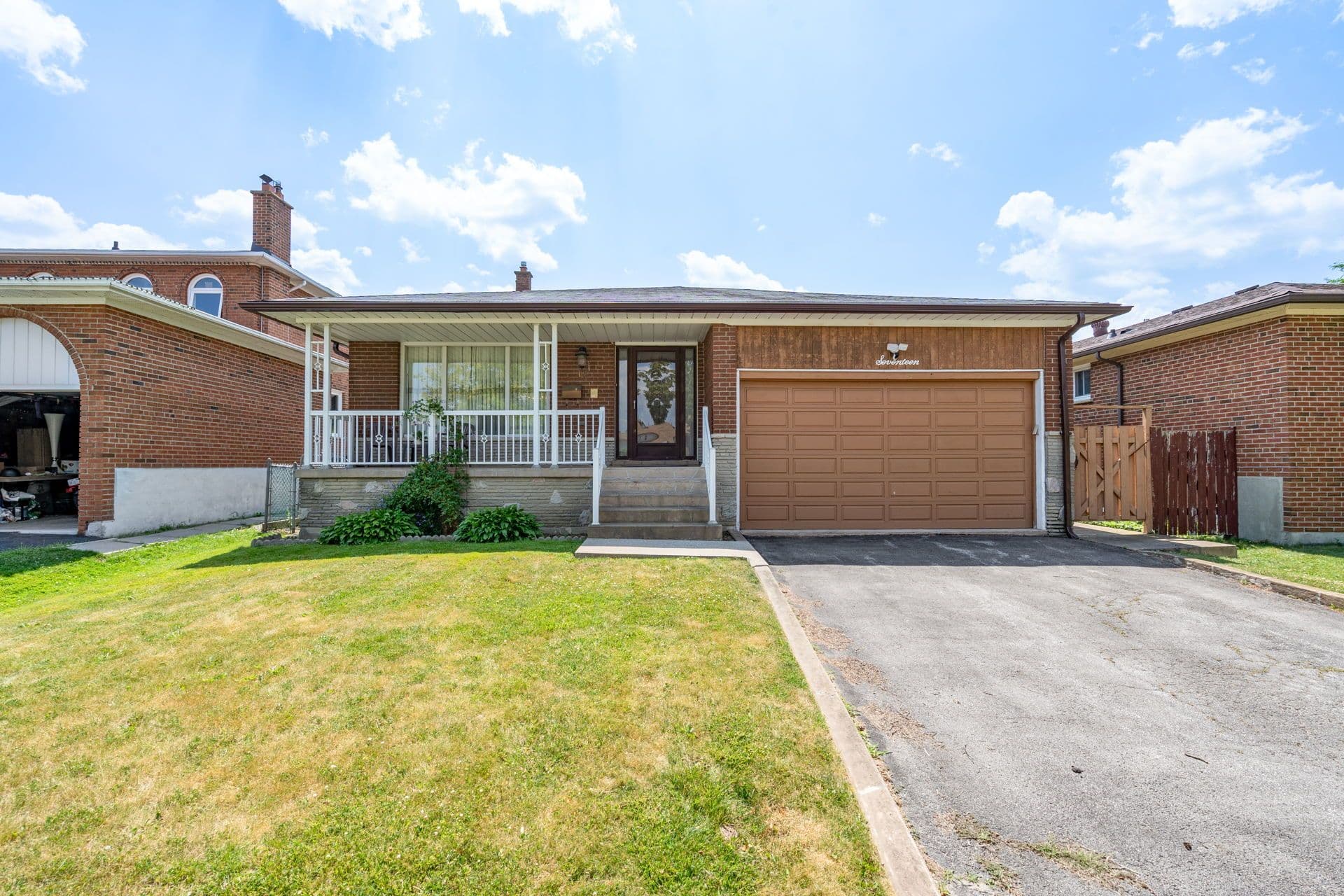 17 Altair Avenue, Toronto E05, ON M1W 2R1