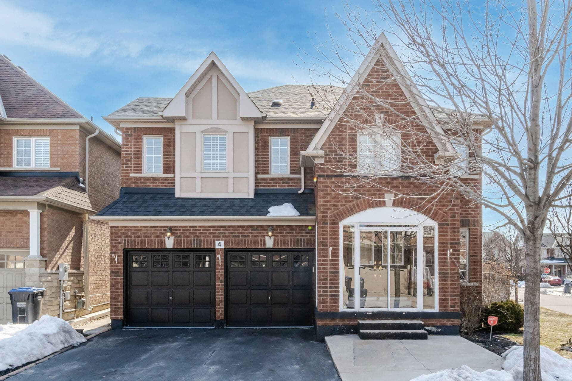 4 Beresford Crescent, Brampton, ON L6P 2M3