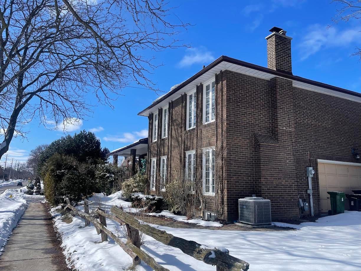 12 Kingsview Boulevard, Toronto W09, ON M9R 1T6