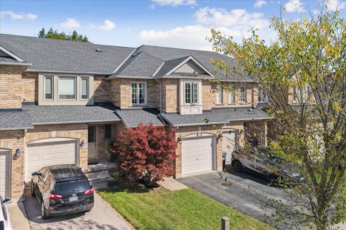 555 Taylor Crescent, Burlington, ON L7L 6J7