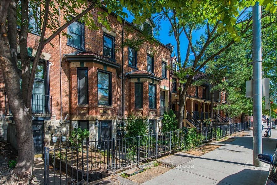 360 R Dundas Street E Ch#2, Toronto C08, ON M5A 2A3