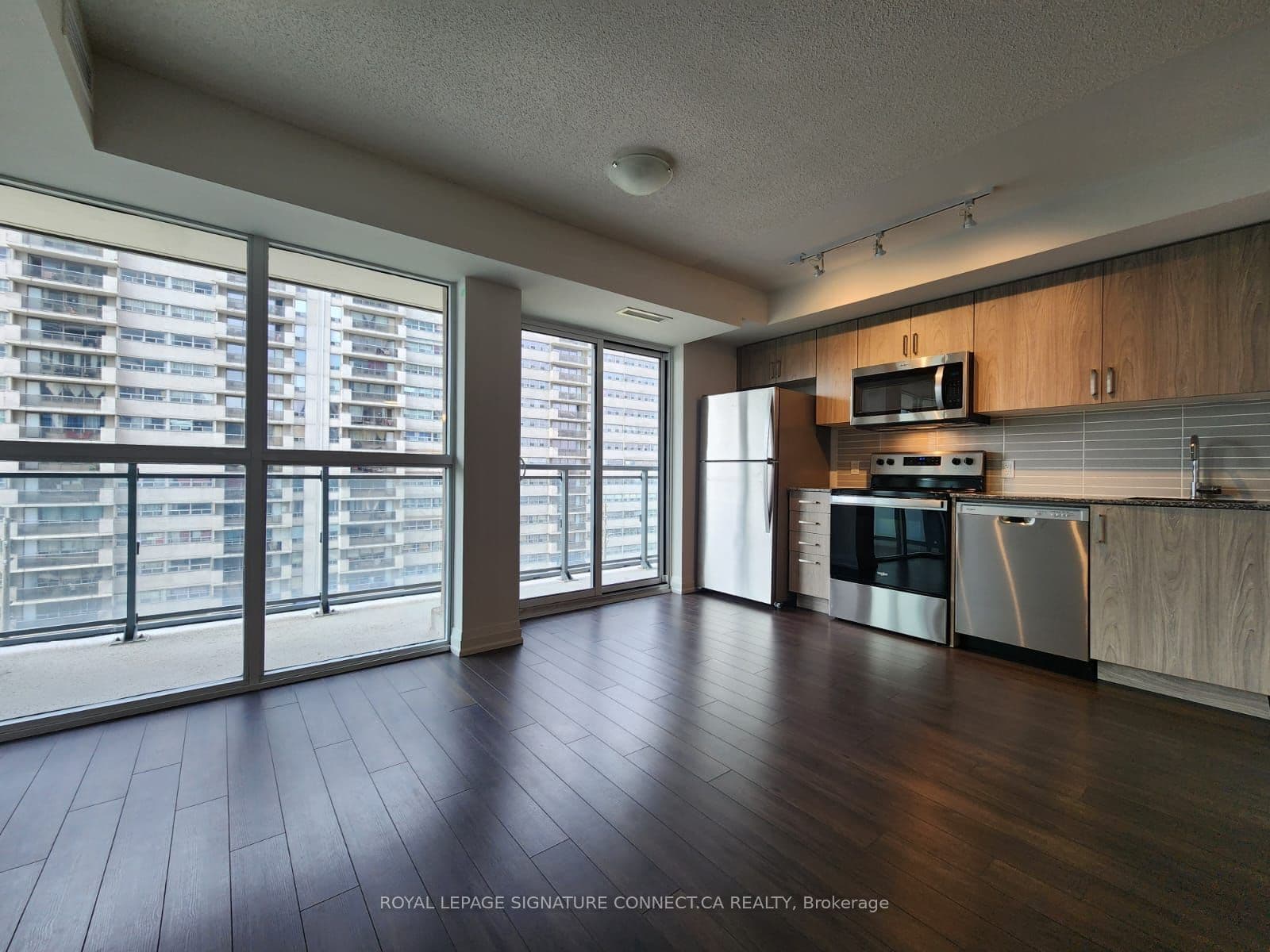 20 Meadowglen Place 634, Toronto E09, ON M1H 2Y5