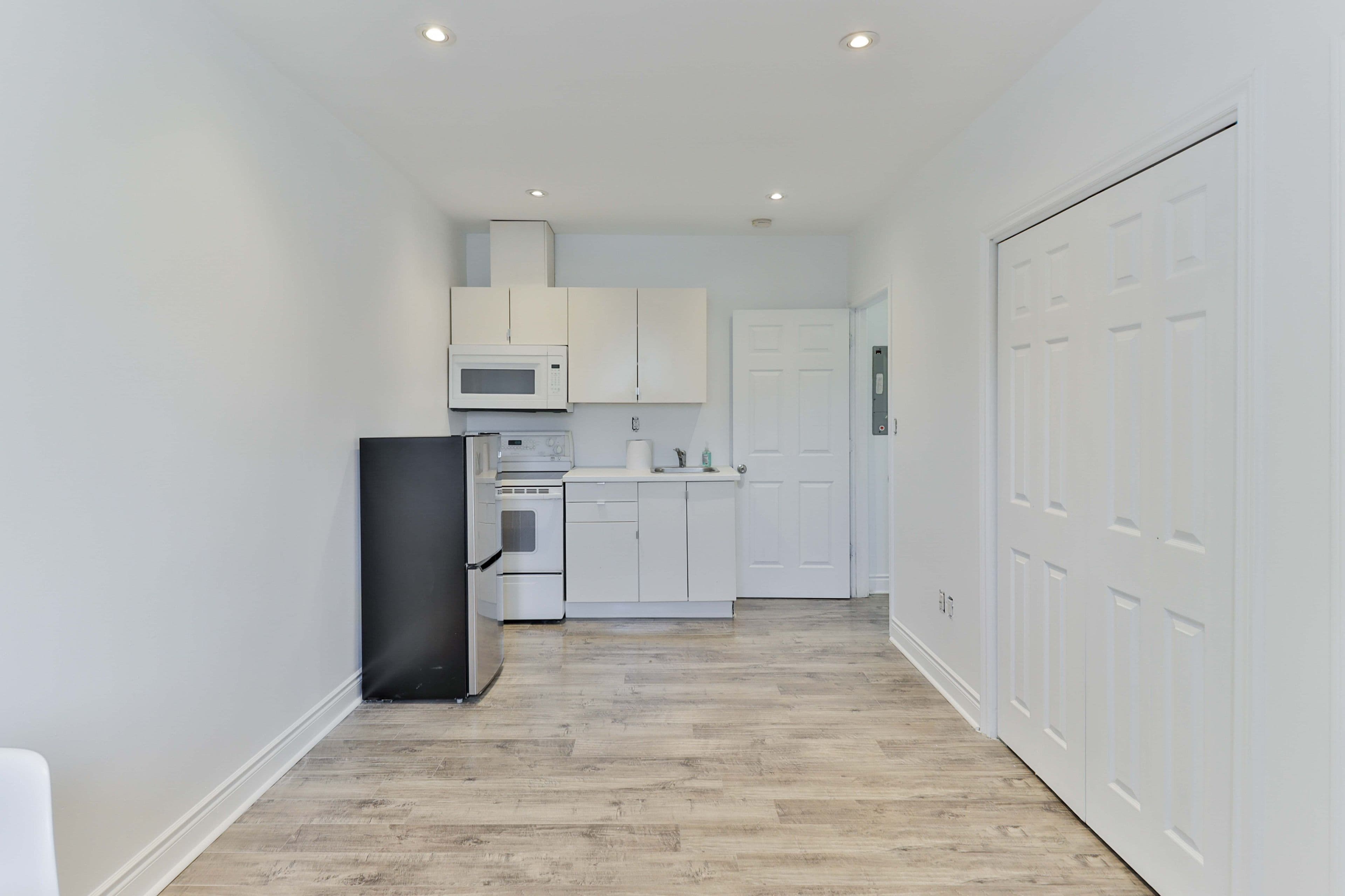 1364 St Clair Avenue 201, Toronto W03, ON M6E 1C4