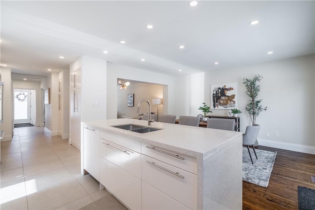 7 Glenmorris Drive, Hamilton, ON L9H 1S5