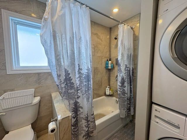 18 Forest Park Avenue, Cityview - Parkwoods Hills - Rideau Shore, ON K2E 5A1