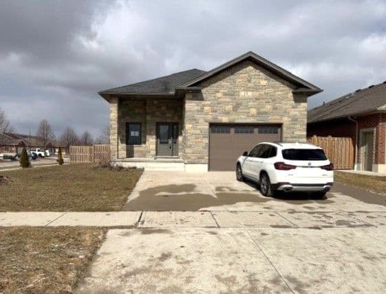 13 FORBES Crescent, North Perth, ON N4W 0B3