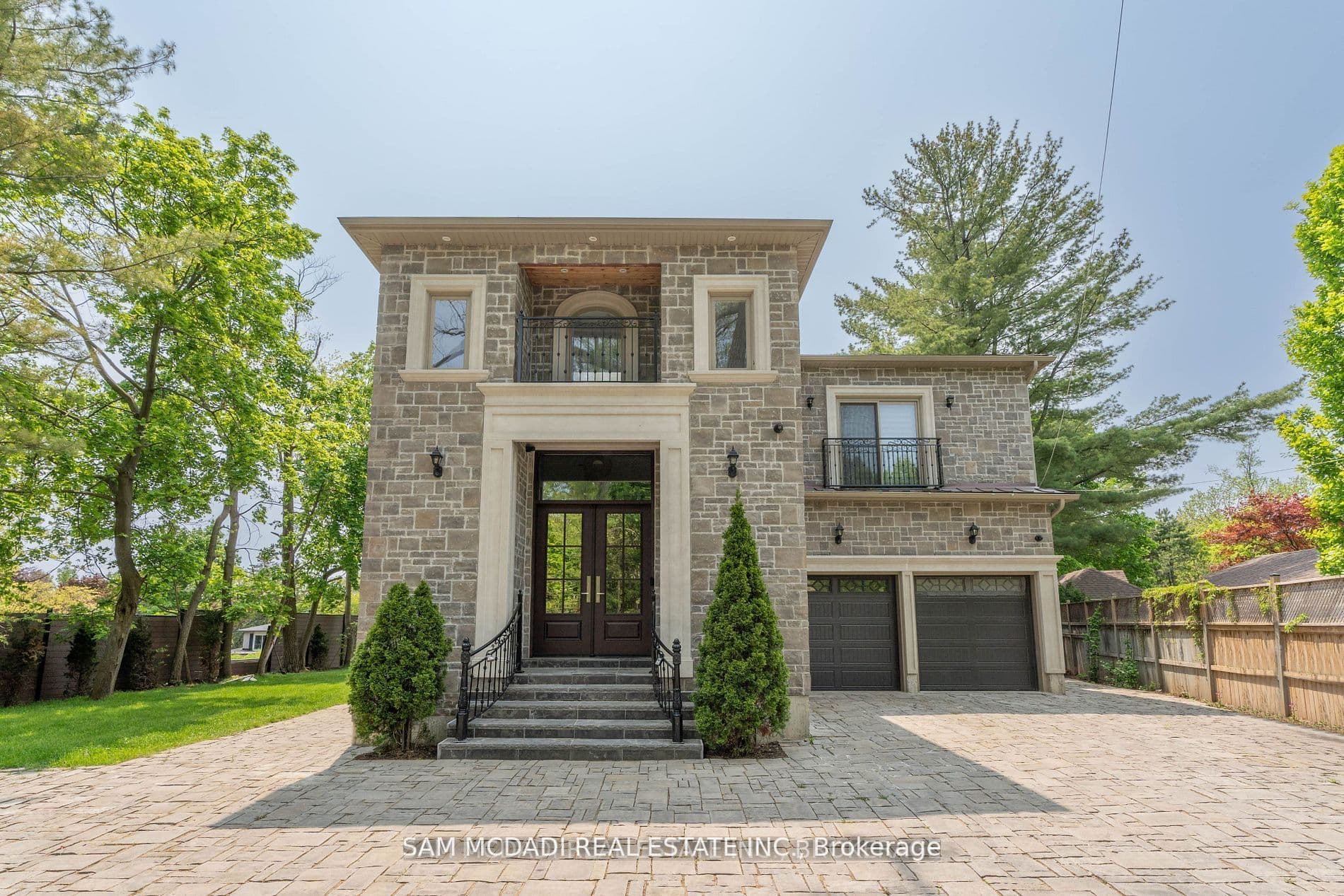 1138 Garden Road, Mississauga, ON L5H 3J6