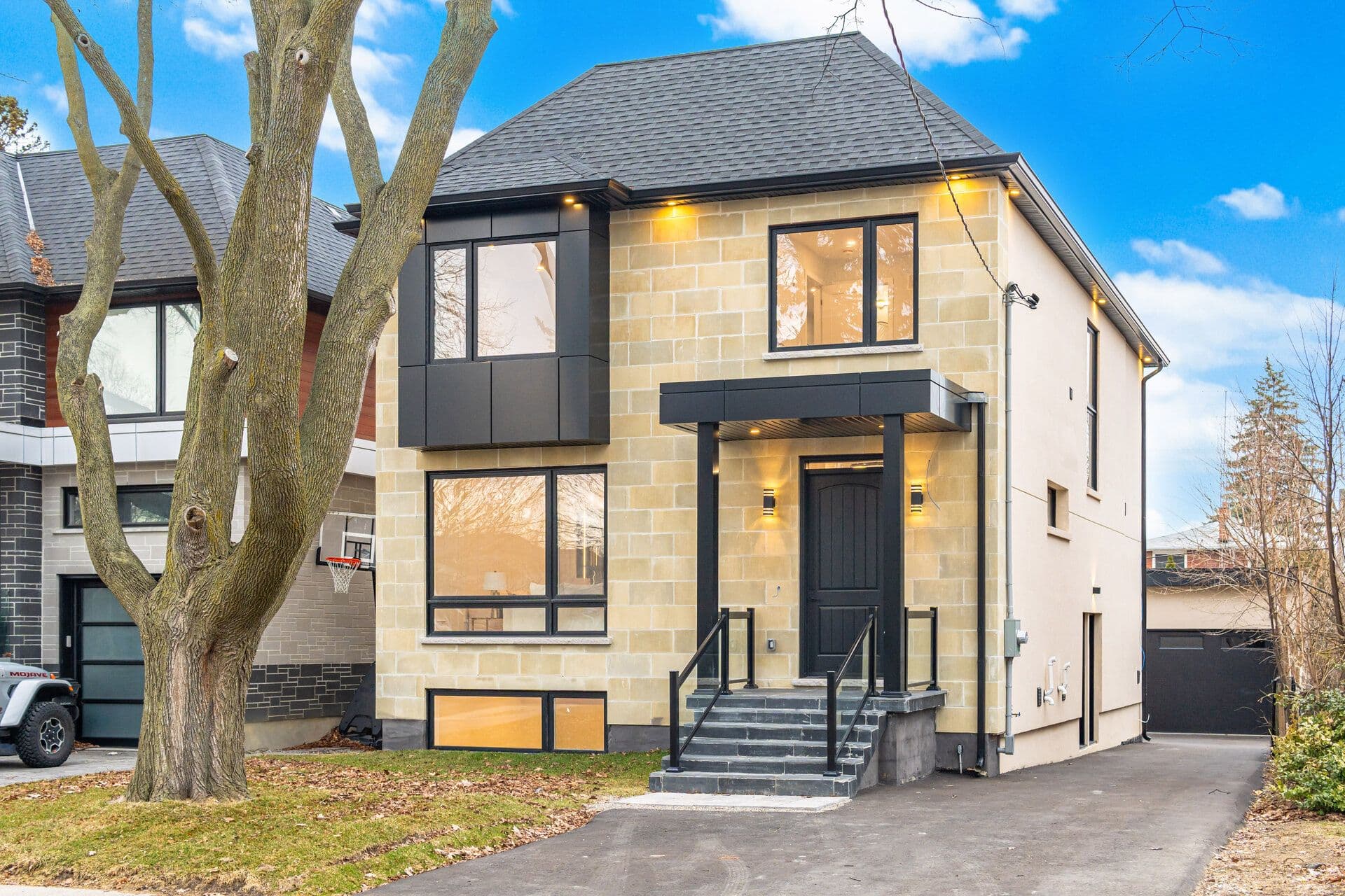 11 Bentley Drive, Toronto W07, ON M8Z 3L9