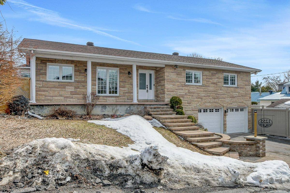 1255 Laurier Street, Clarence-Rockland, ON K4K 1C4