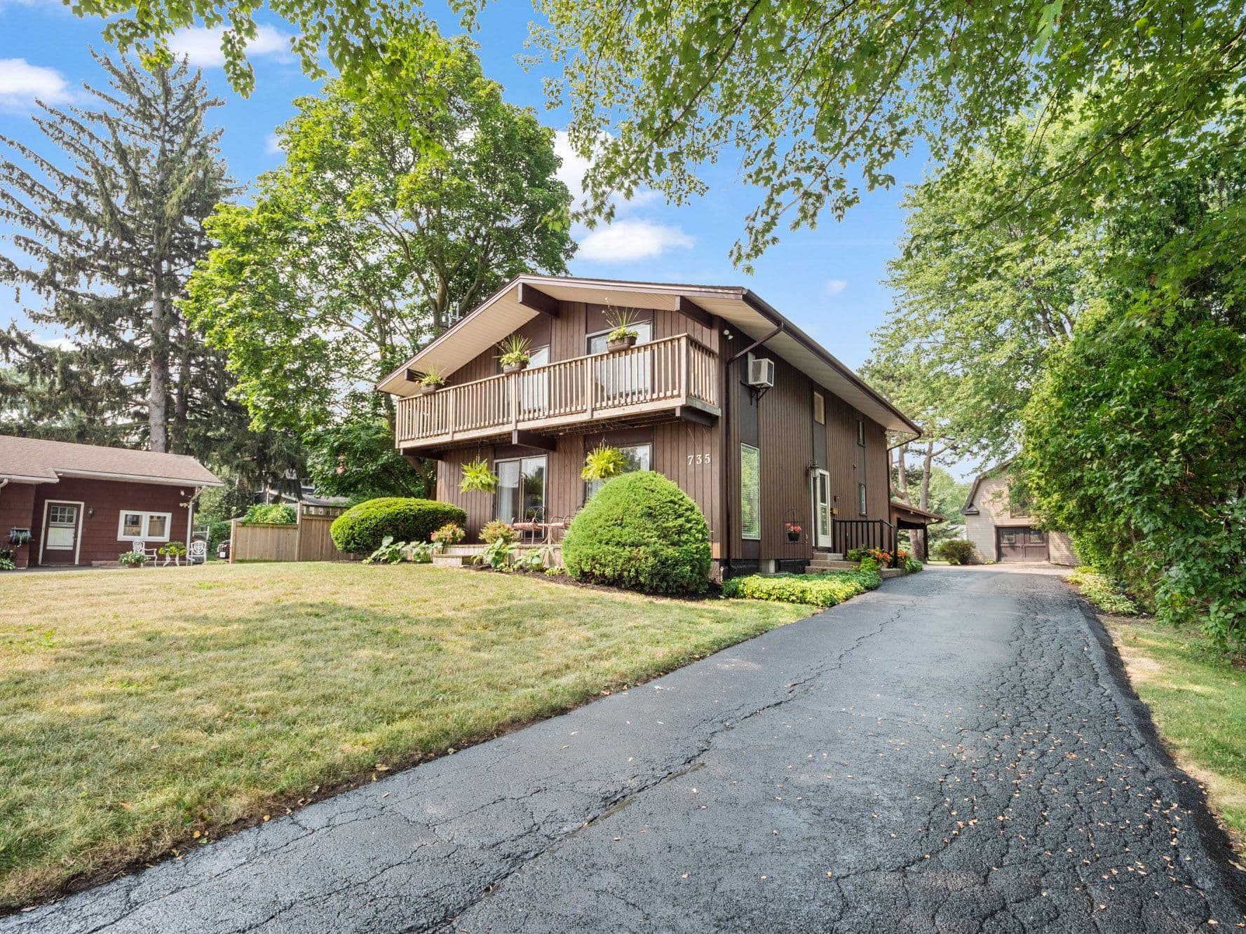 735 Niagara Boulevard, Fort Erie, ON L2A 3J2