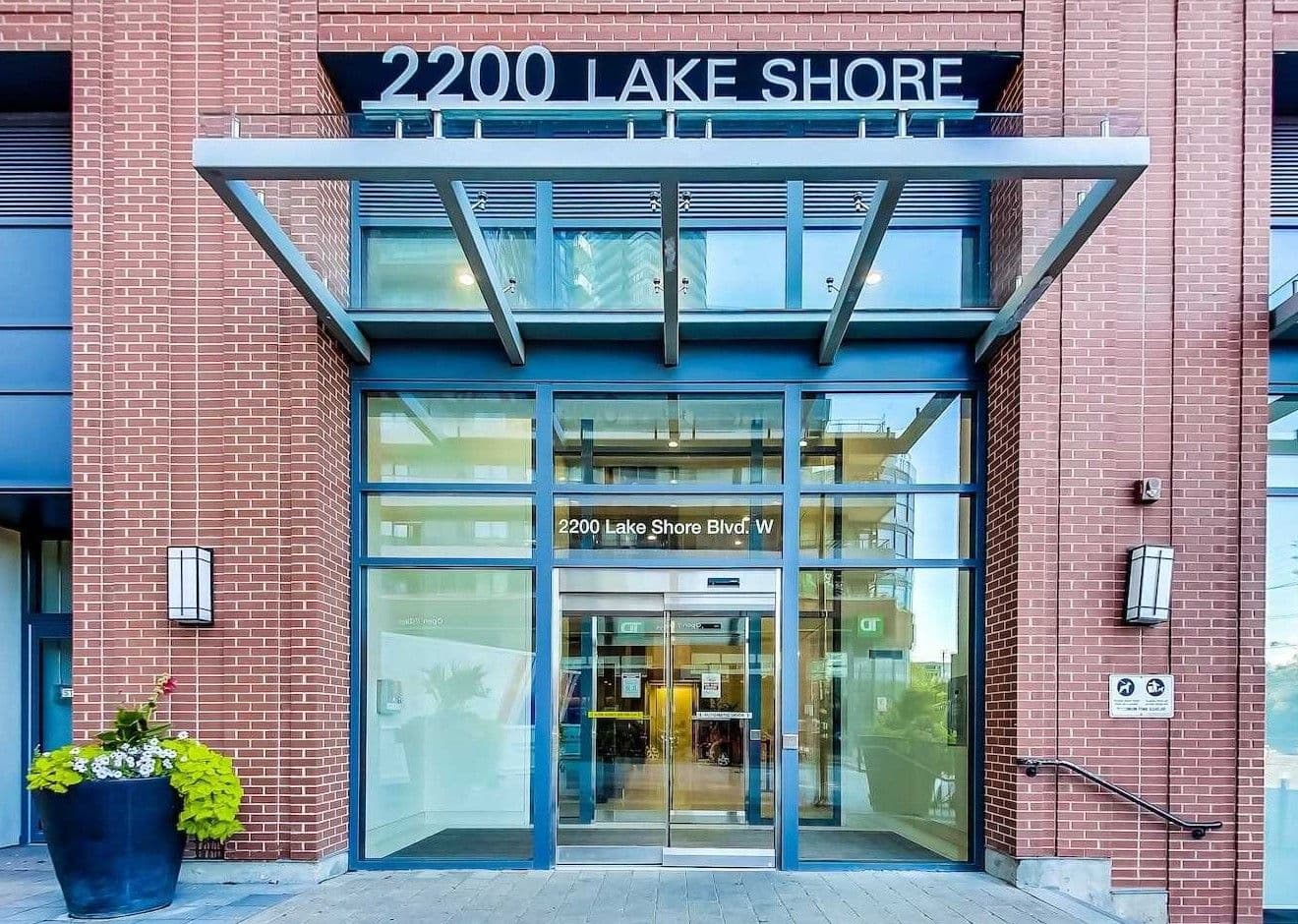2200 Lake Shore Boulevard W 1802, Toronto W06, ON M8V 1A4