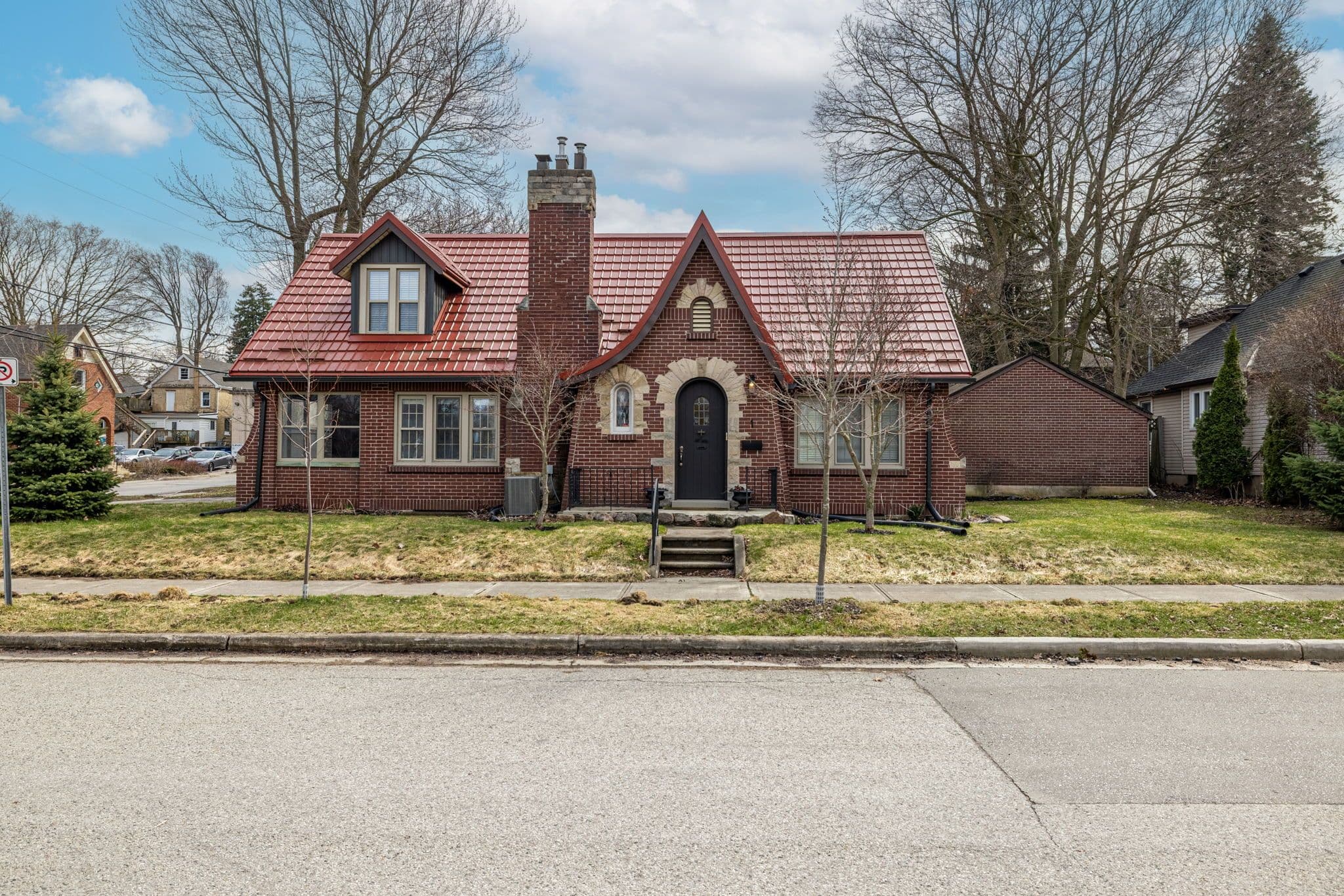 1 Woodland Place, London South, ON N6C 1H9