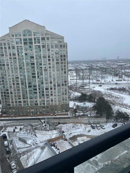 20 Thomas Riley Road 1605, Toronto W08, ON M9B 0C3