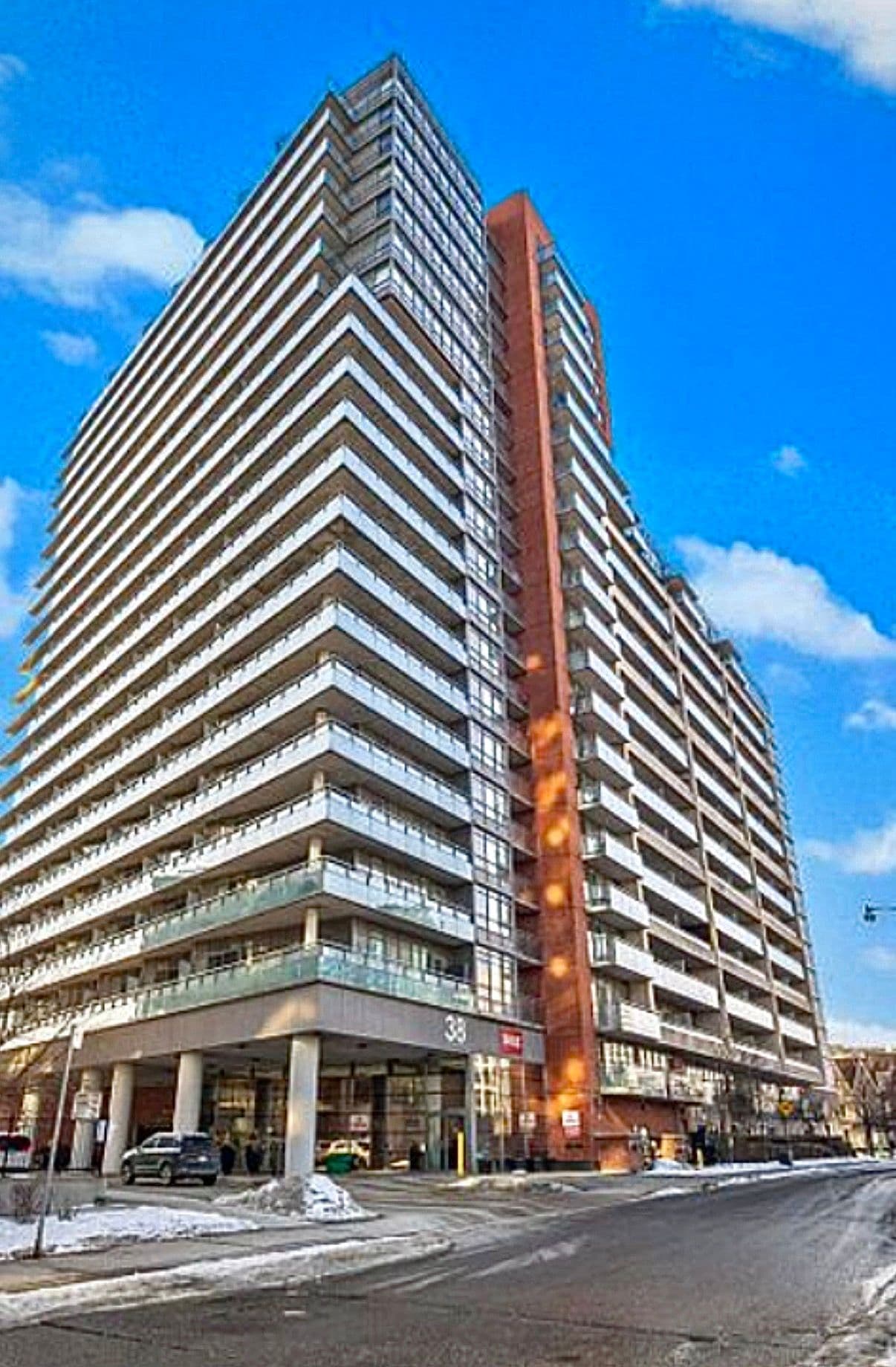 38 Joe Shuster Way 1416, Toronto W01, ON M6K 0A5