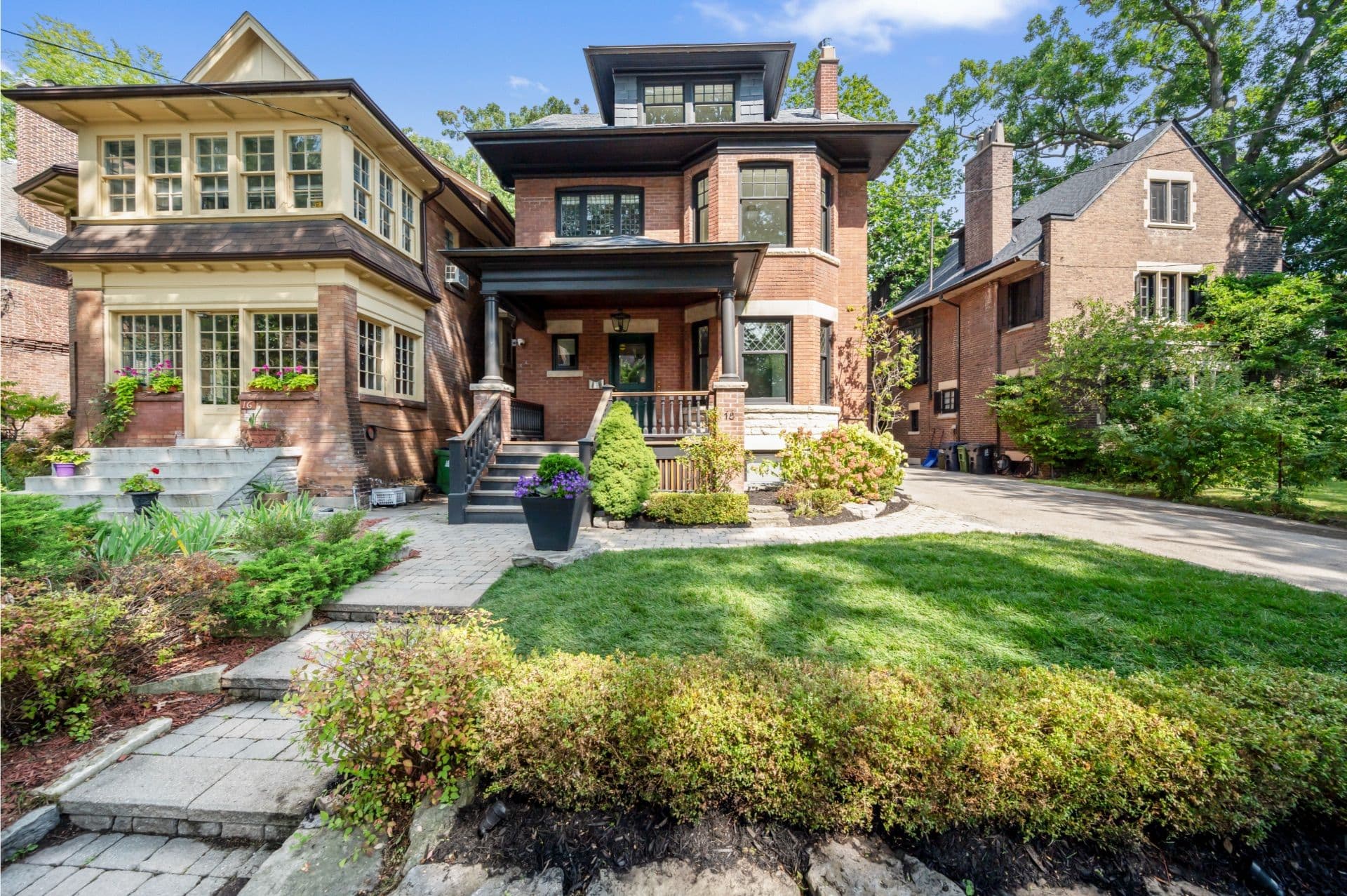 18 Castle Frank Crescent Third, Toronto C09, ON M4W 3A3