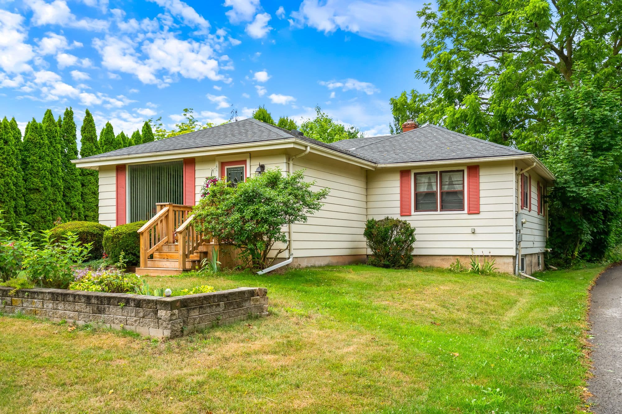 15756 Niagara Parkway, Niagara-on-the-Lake, ON L0S 1J0