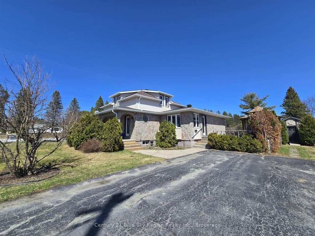 22 Dubeau Street, West Nipissing, ON P0H 2M0