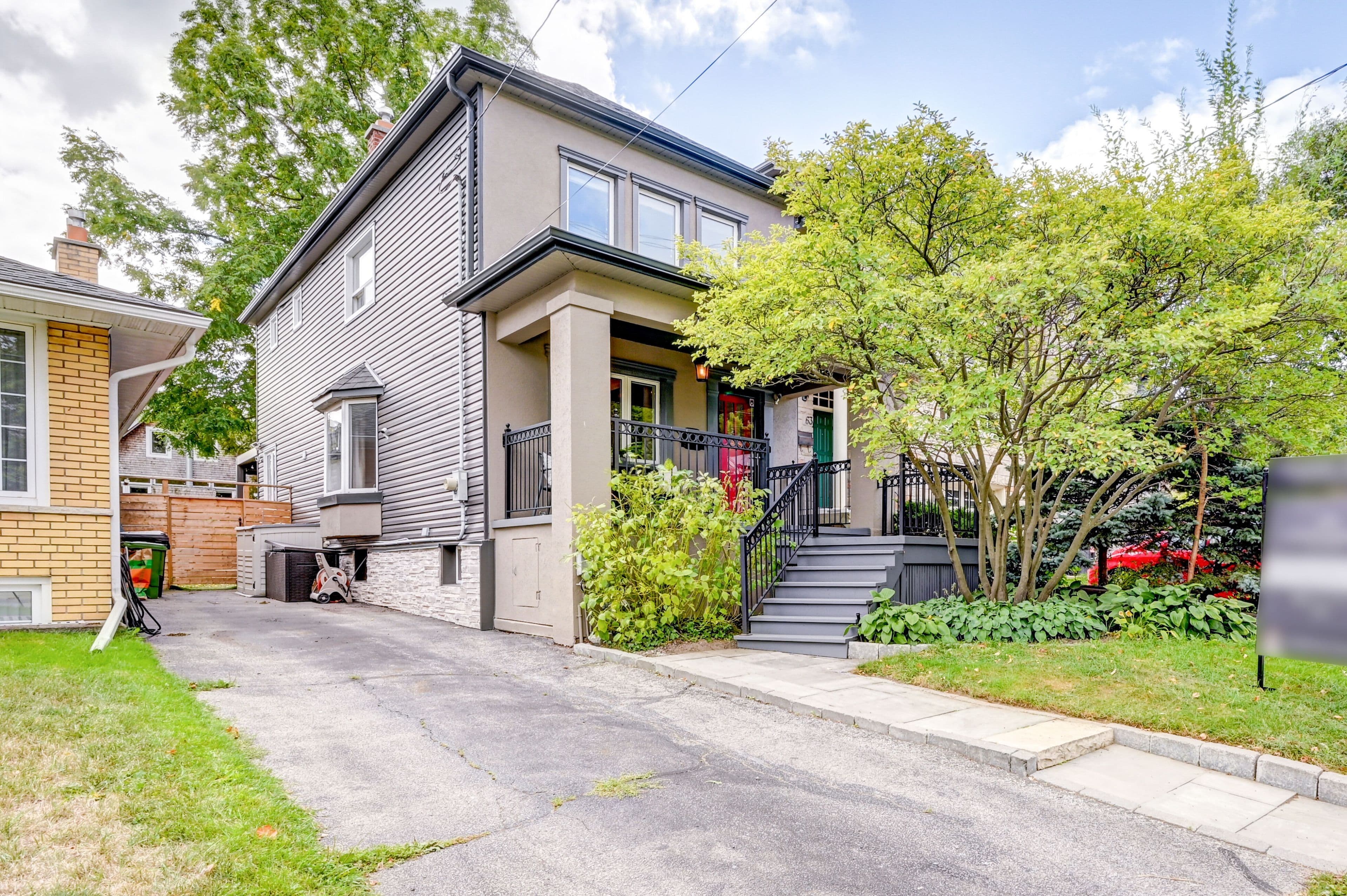 61 Government Road, Toronto W08, ON M8X 1W3