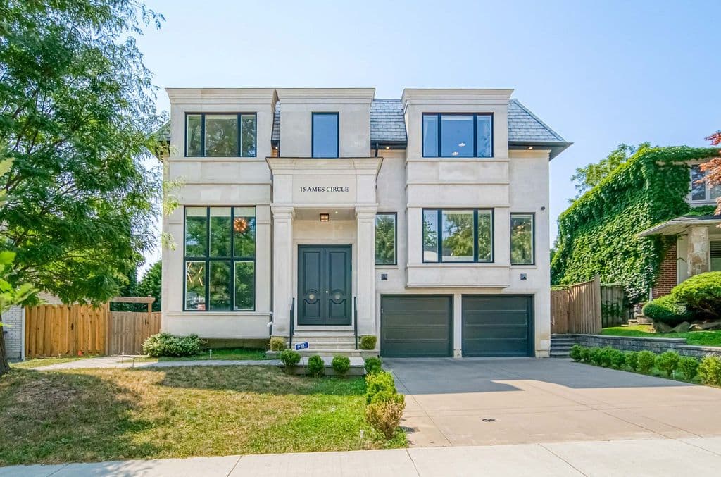 15 Ames Circle, Toronto C13, ON M3B 3B9