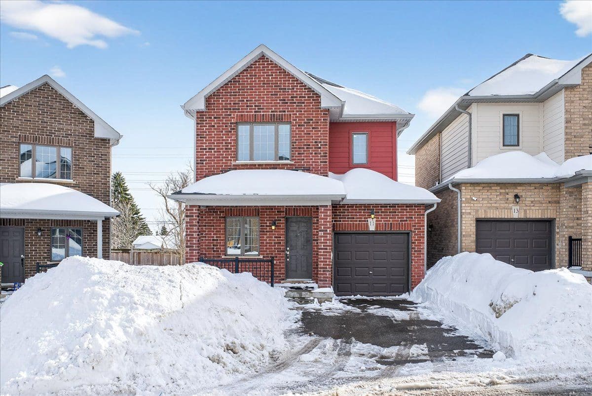 11 Bedford Estates Crescent, Barrie, ON L4N 9K5