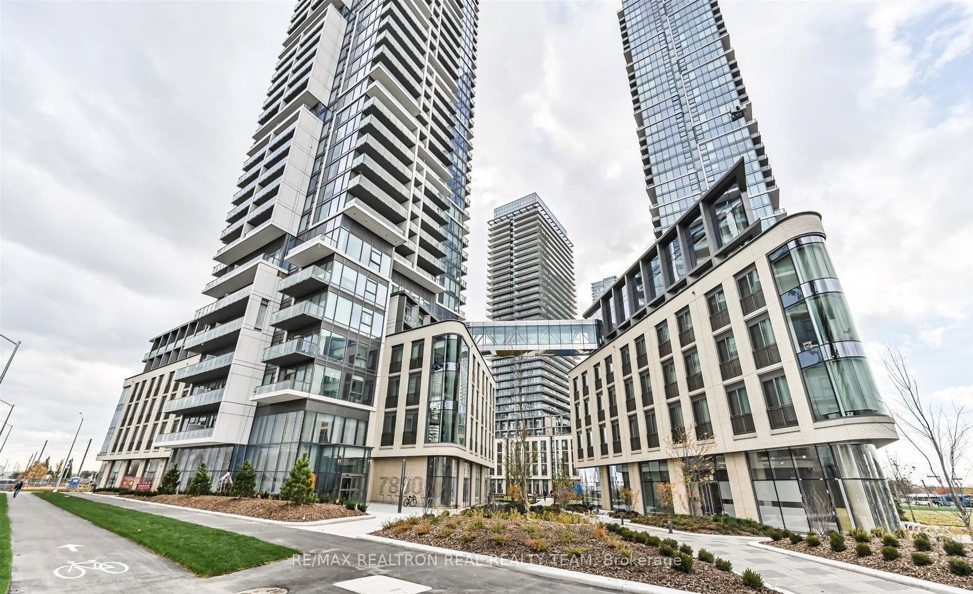 7890 Jane Street 5210, Vaughan, ON L4K 0K9