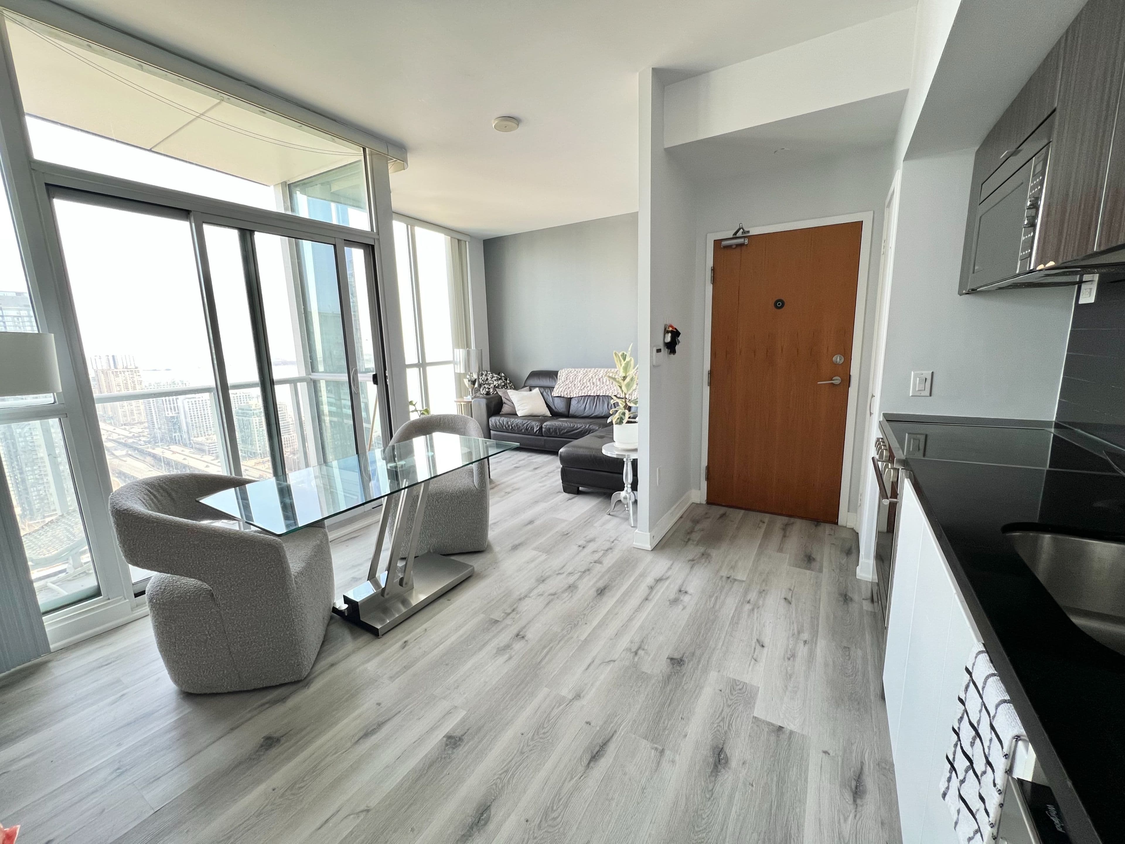 85 Queens Wharf Road Ph4512, Toronto C01, ON M5V 0J9