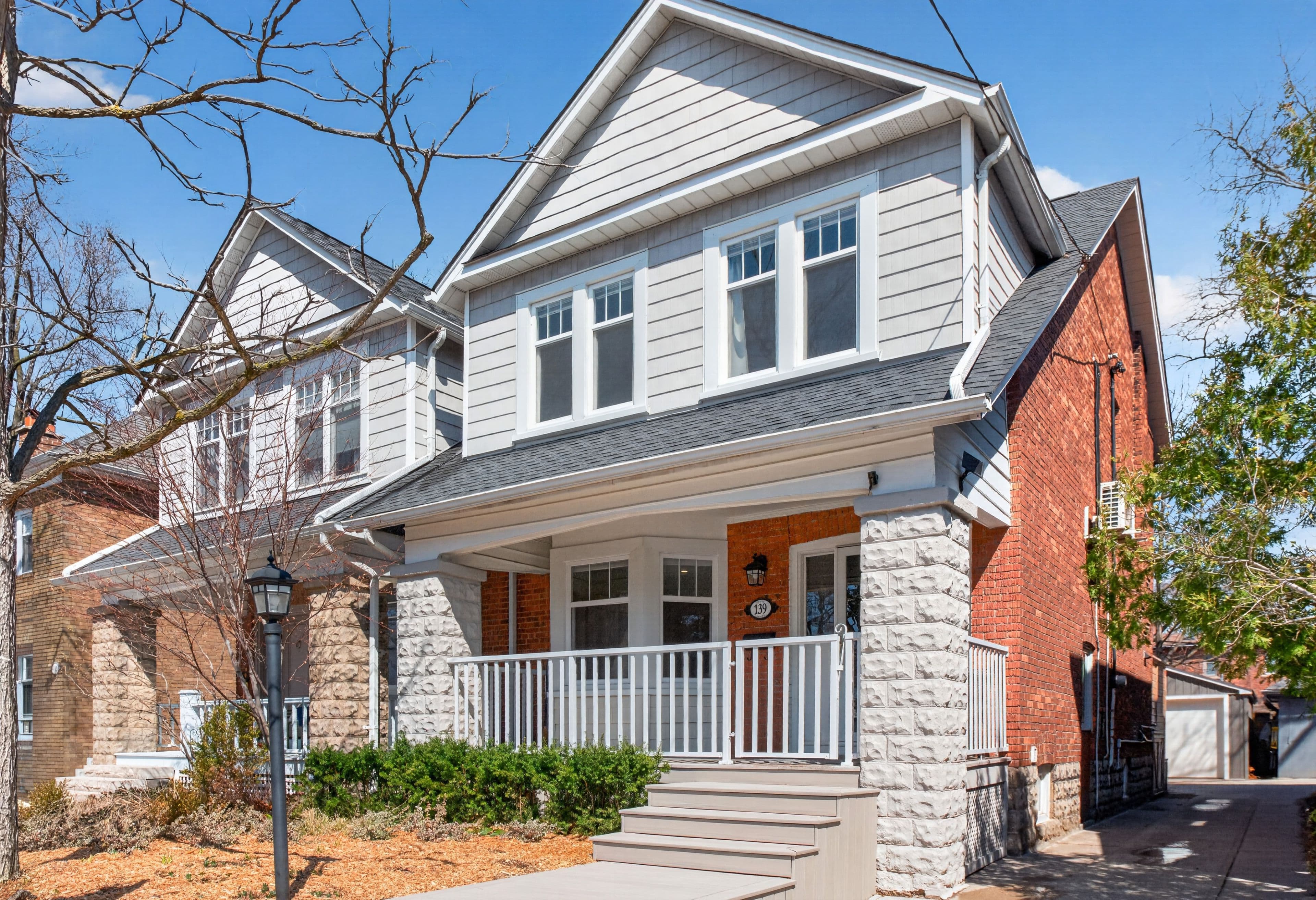 139 Evans Avenue, Toronto W02, ON M6S 3V9