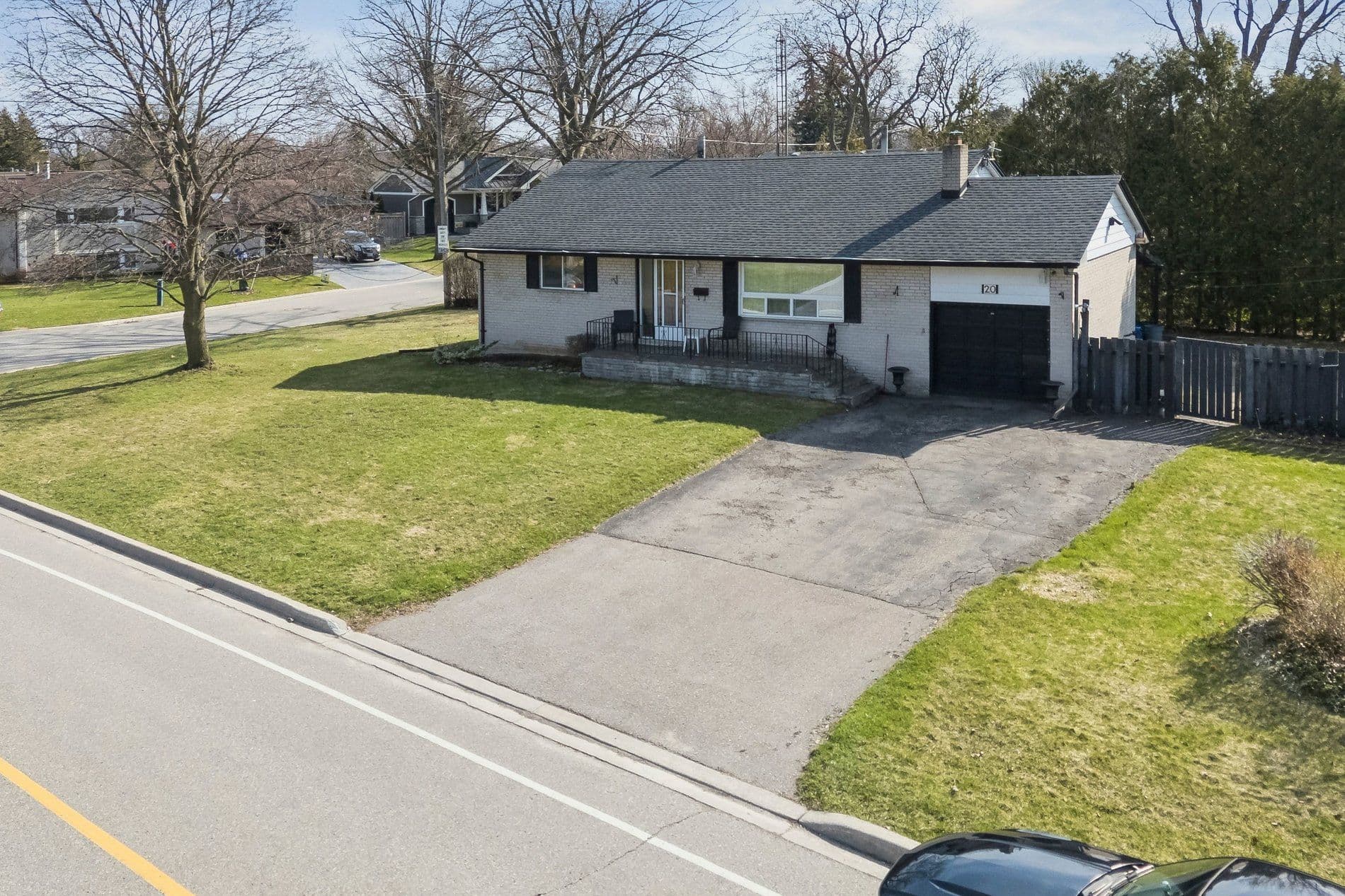 20 Plainsman Road, Mississauga, ON L5N 1C6