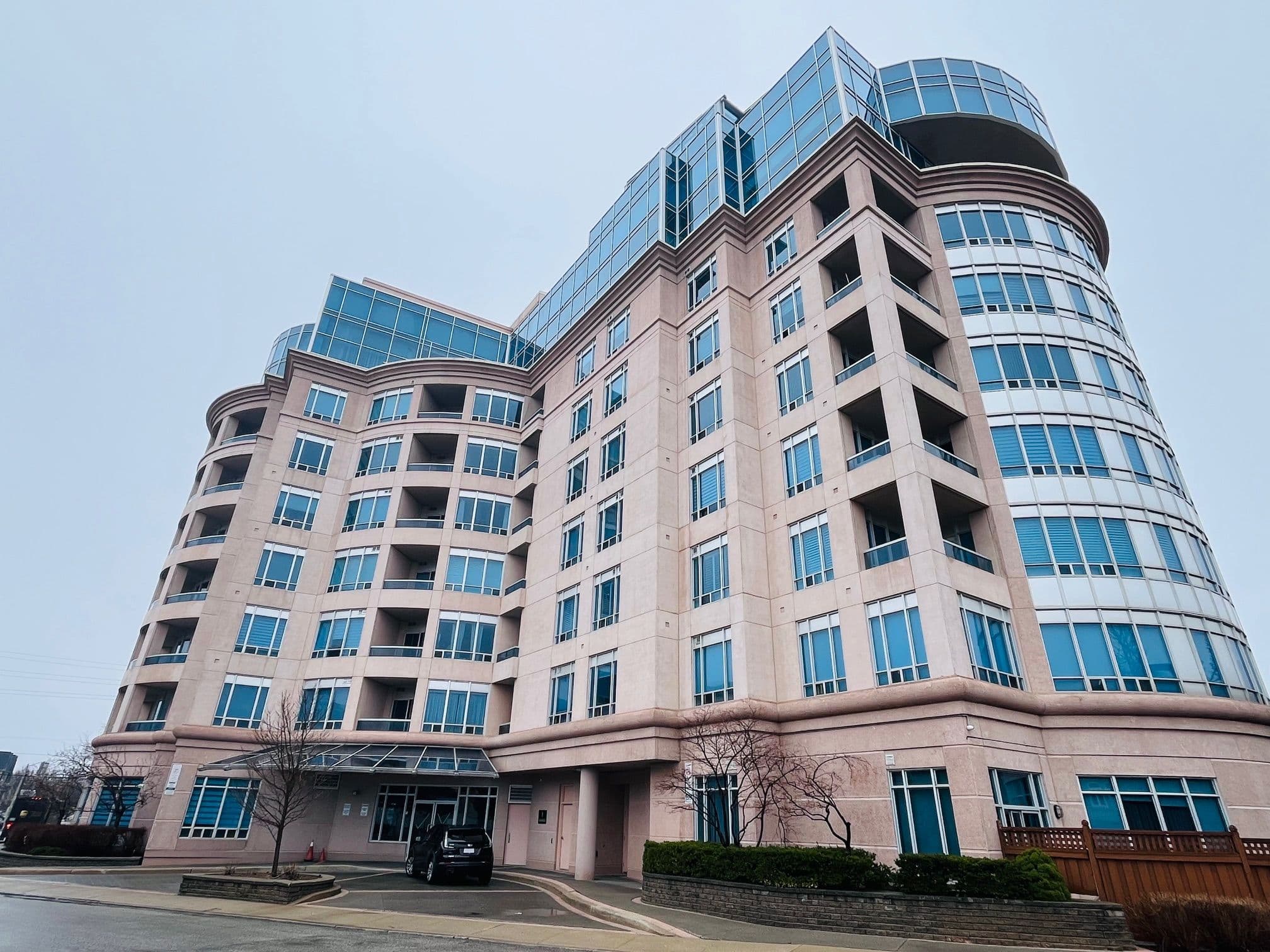 1 Cordoba Drive 602, Vaughan, ON L4J 8S3