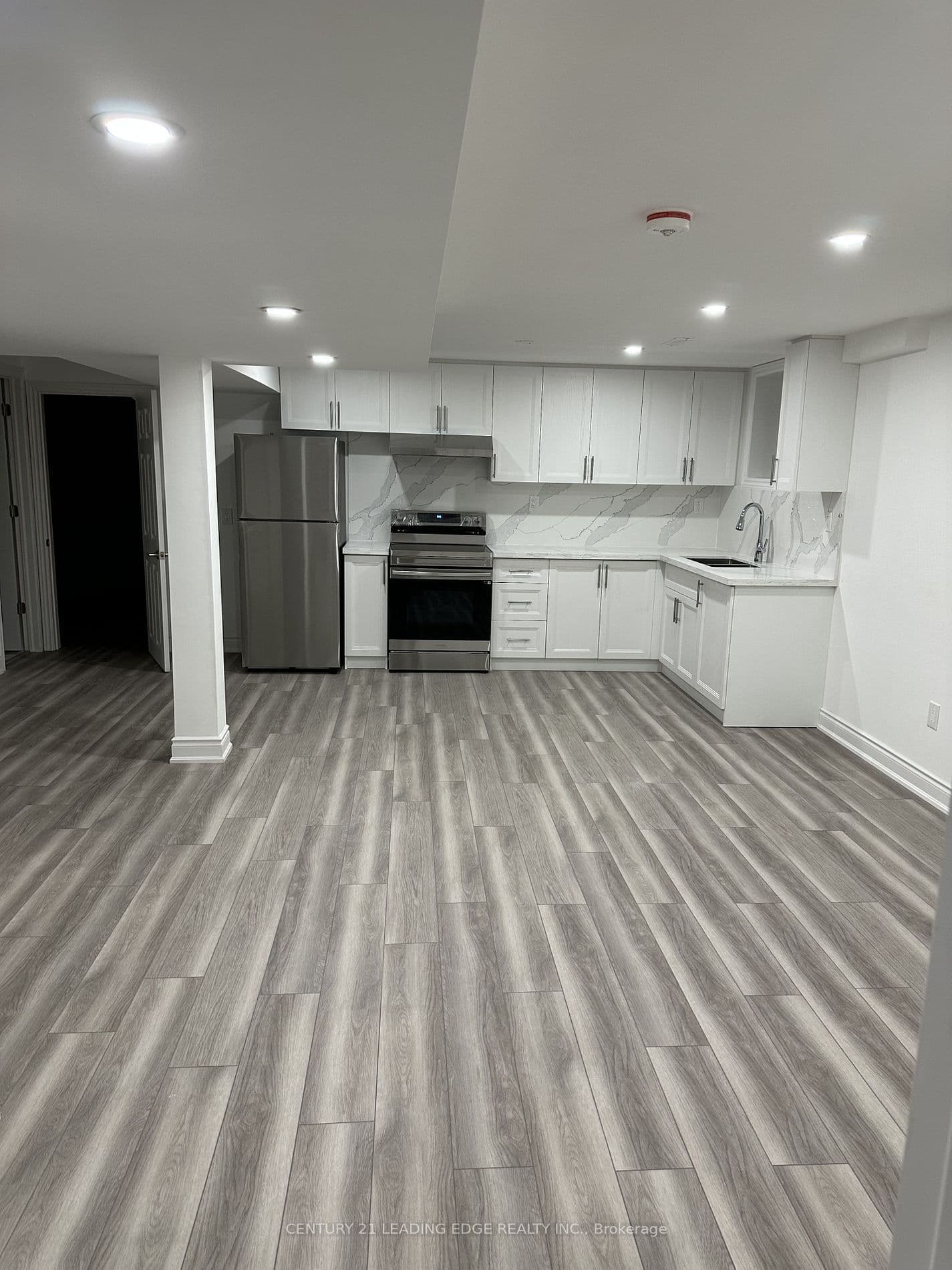 48 TEMPLE WEST Crescent BSMT, Ajax, ON L1T 4J8