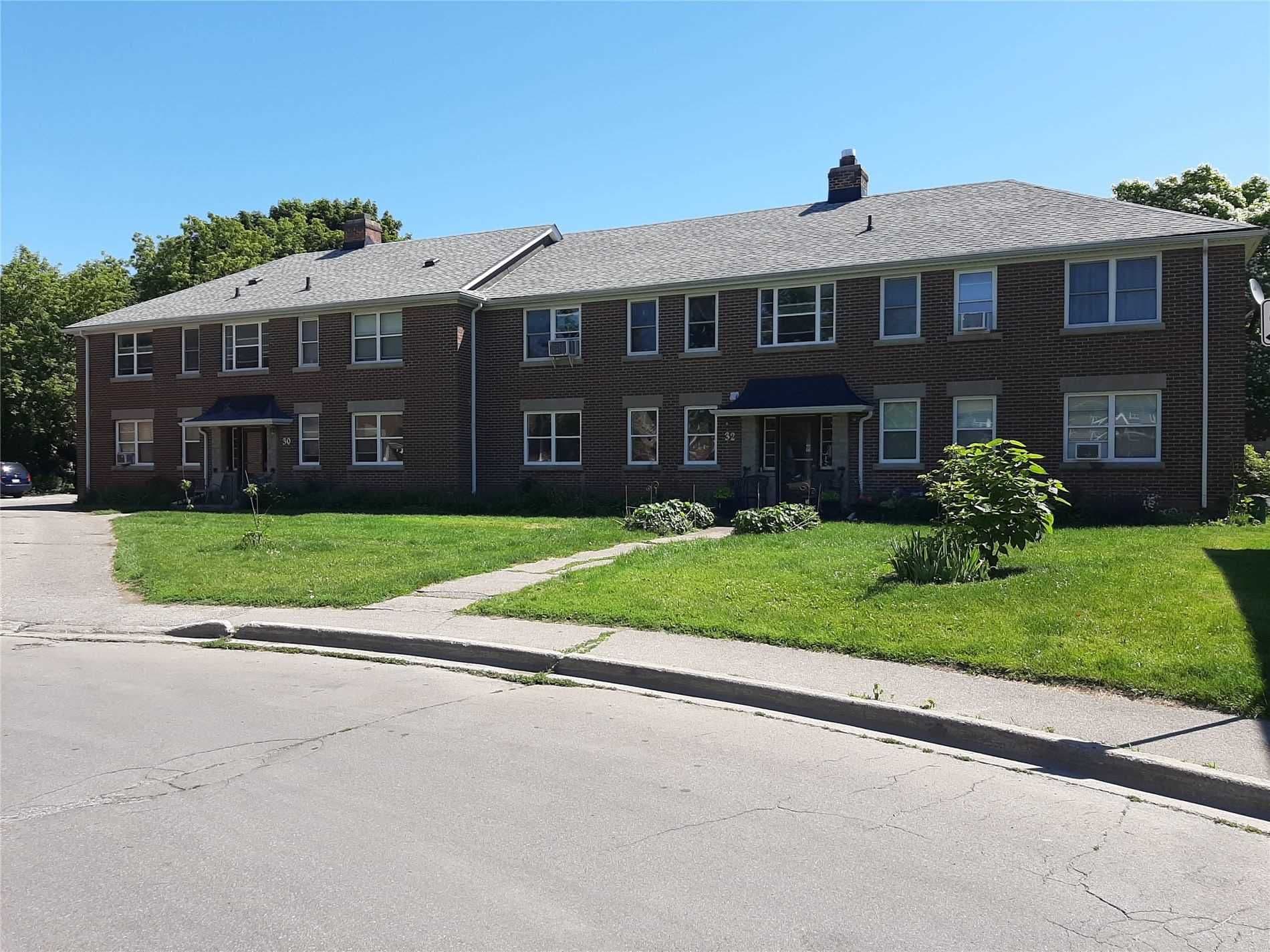 32 Lasalle Court 6, Oshawa, ON L1H 5Y1