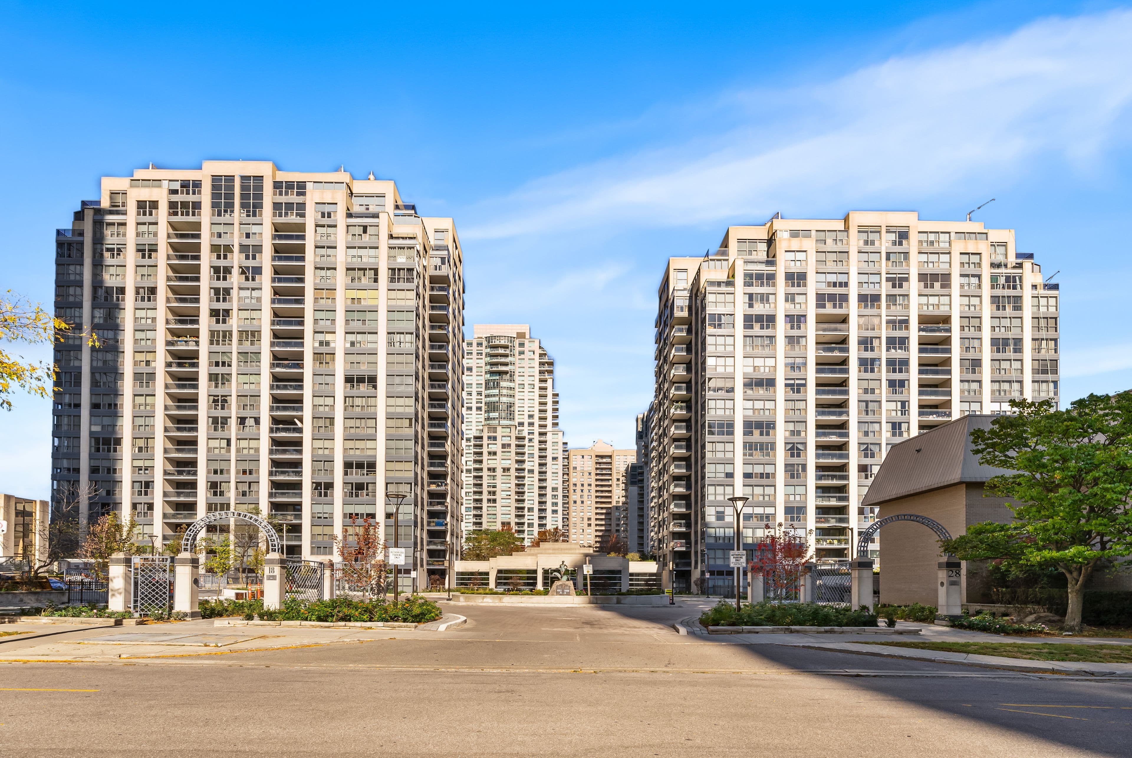 28 Hollywood Avenue 1211, Toronto C14, ON M2N 6S4