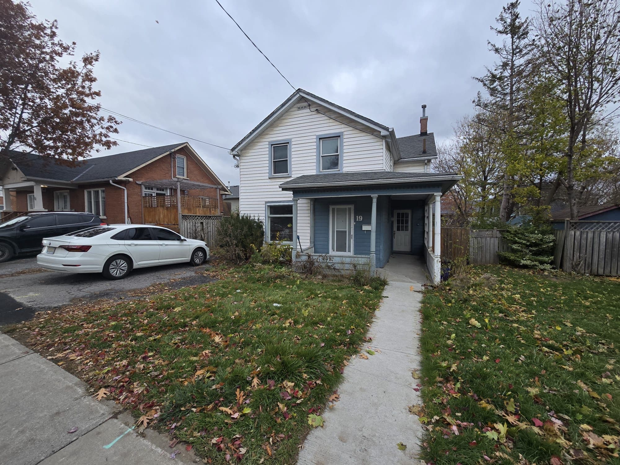 19 Cedar Street, Belleville, ON K8P 3L8