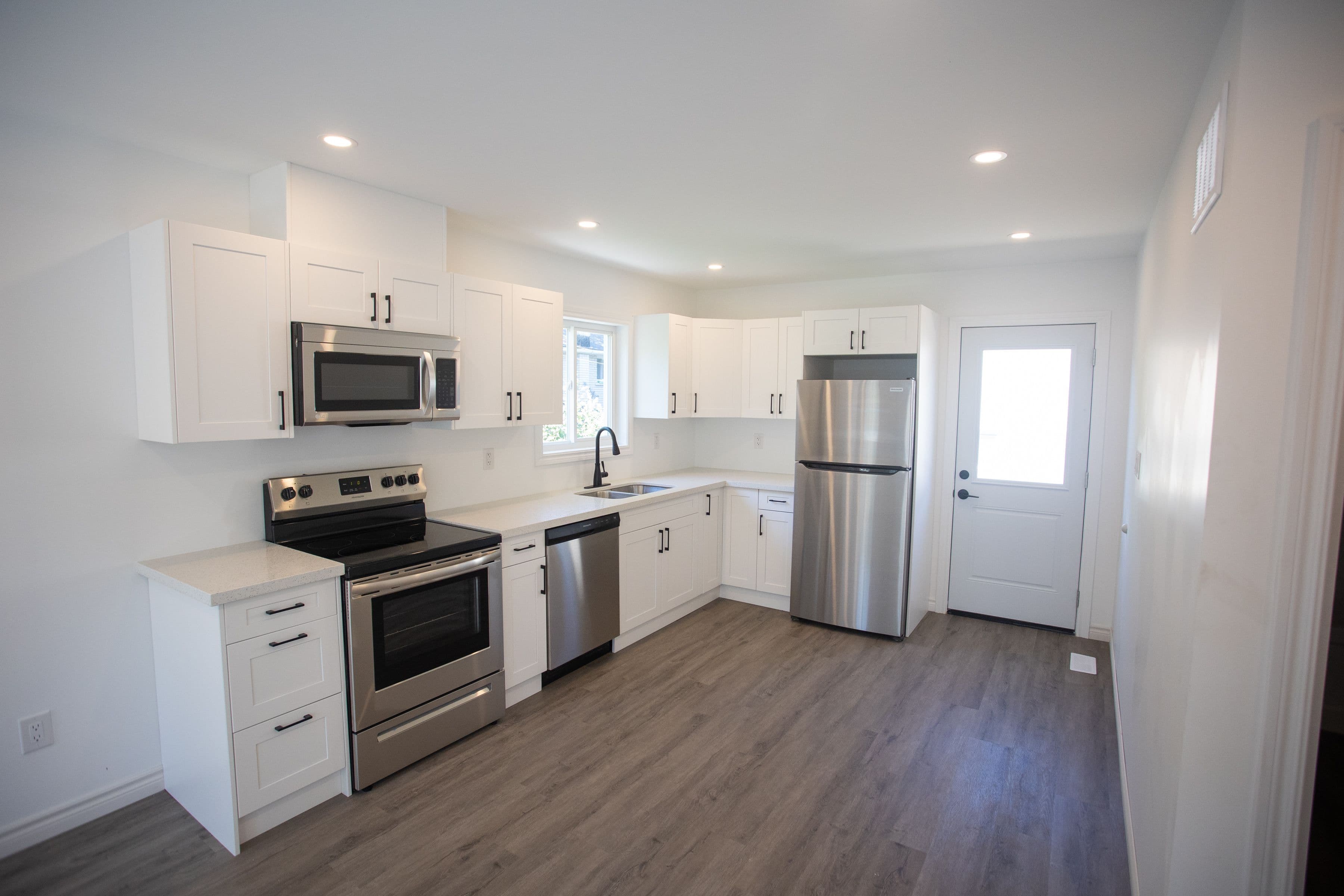 277 GROVE Street E Unit C, Barrie, ON L4M 2R2