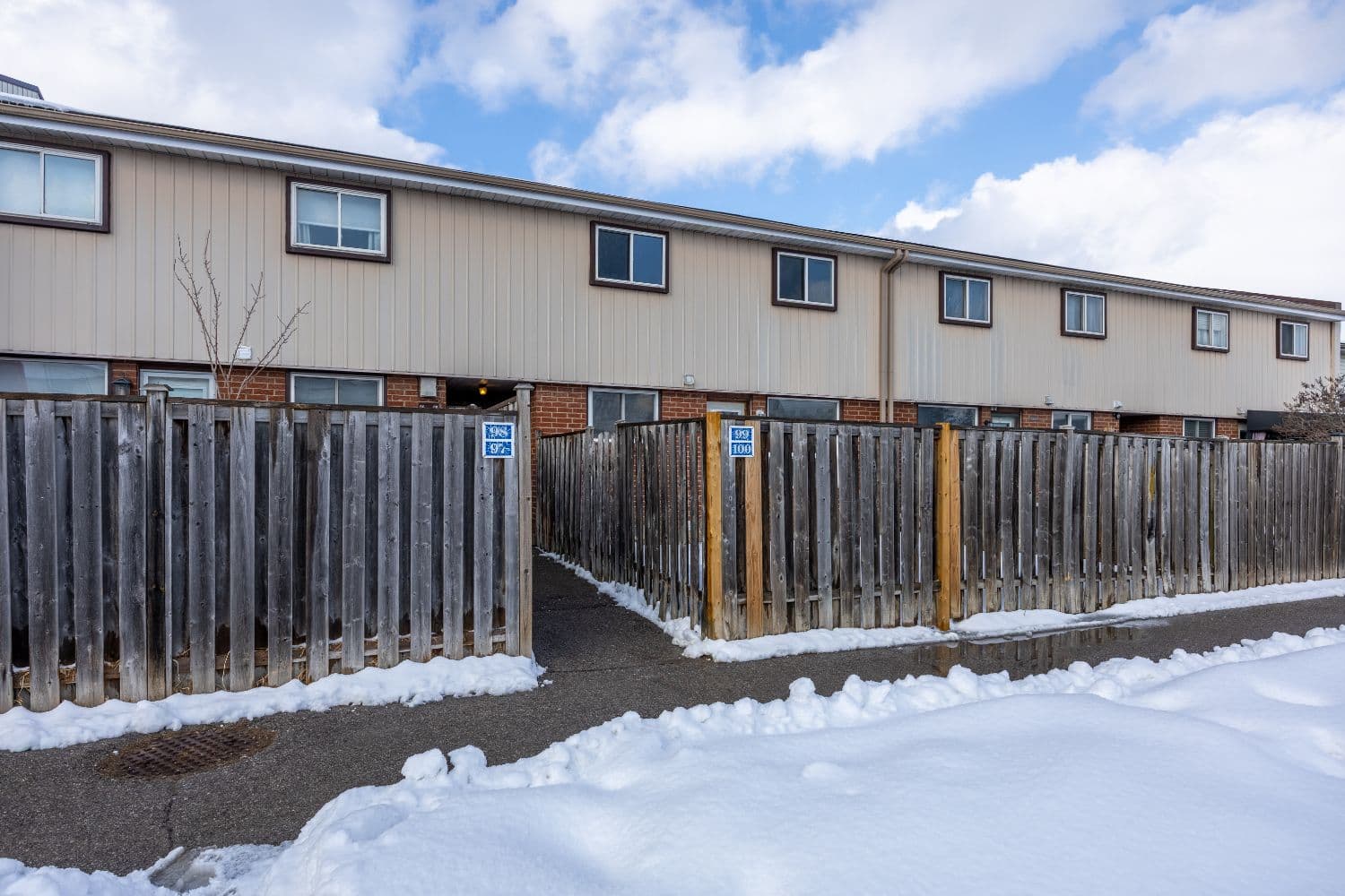 120 Nonquon Road 100, Oshawa, ON L1G 7E6