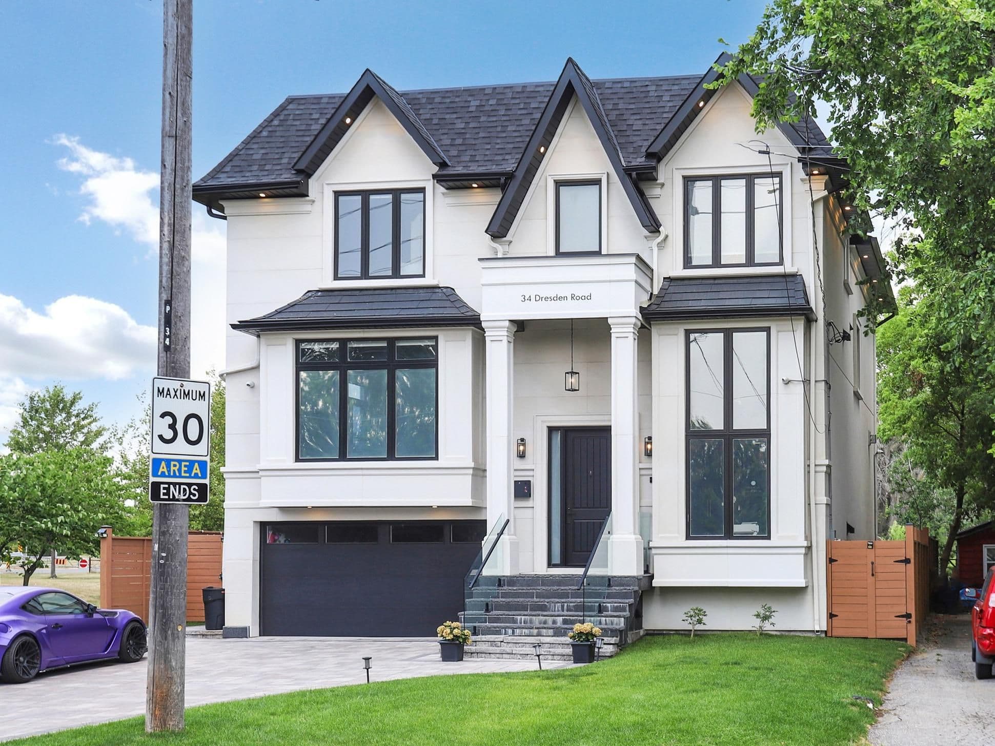 34 Dresden Road, Toronto C06, ON M3H 1W9