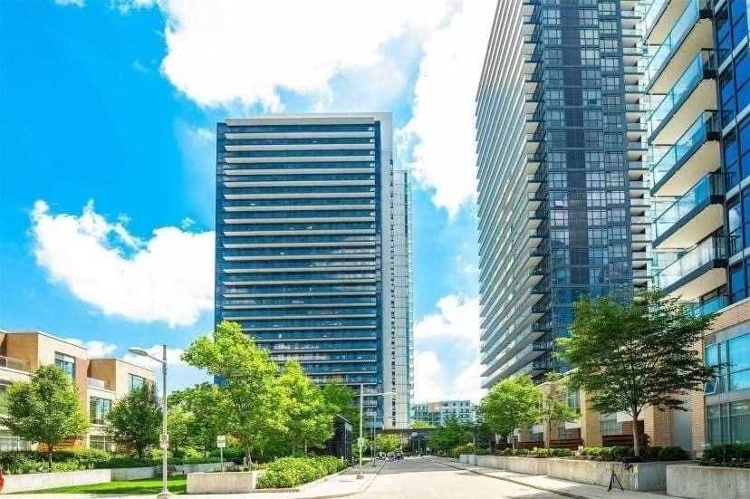 33 Singer Court PH07, Toronto C15, ON M2K 0B4