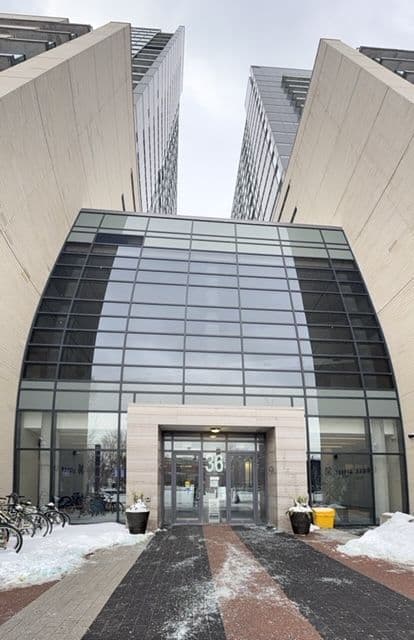 36 Lisgar Street 1511, Toronto C01, ON M6J 0C7