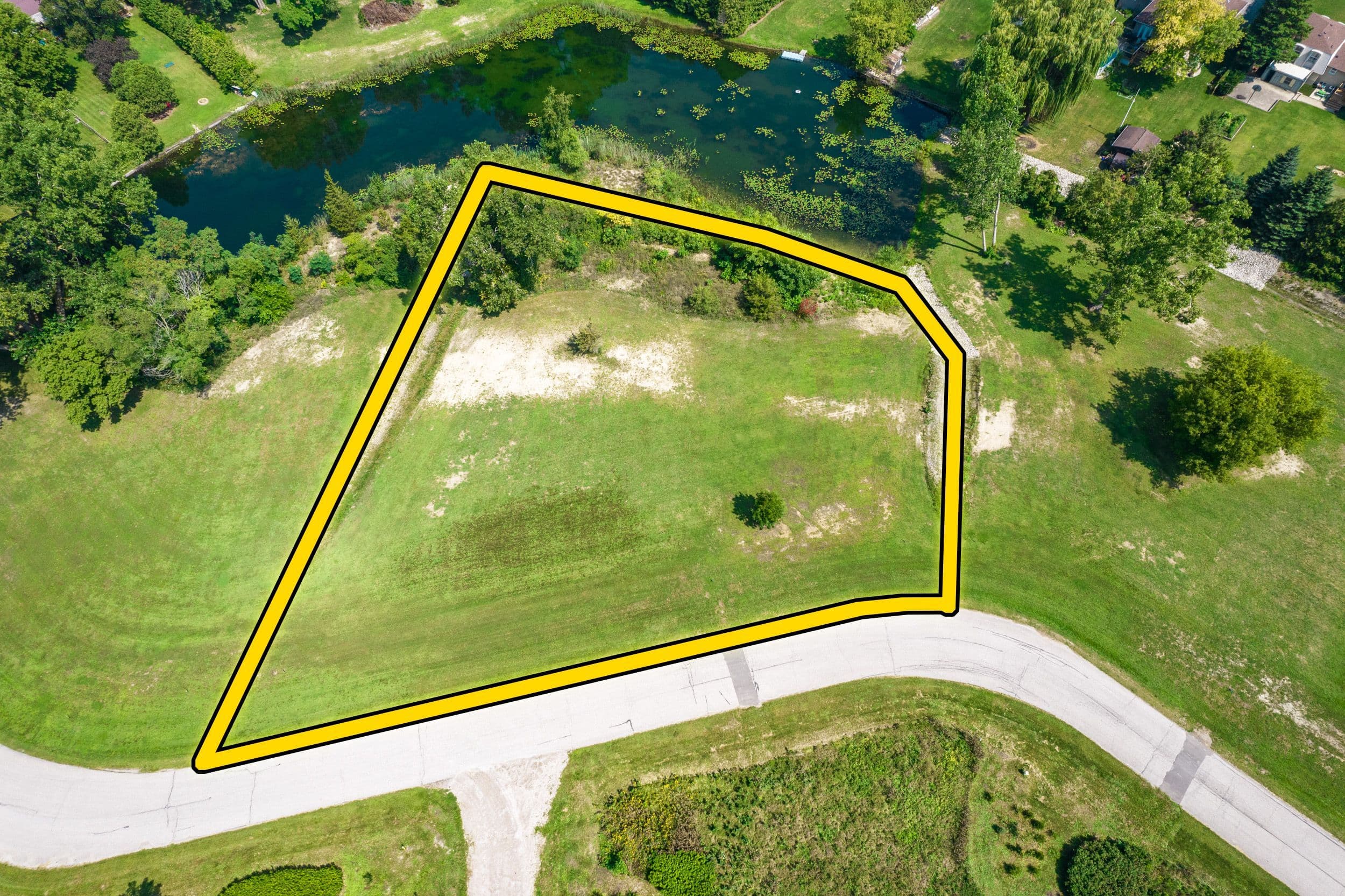 9944 Eric Street, Lambton Shores, ON N0M 2N0