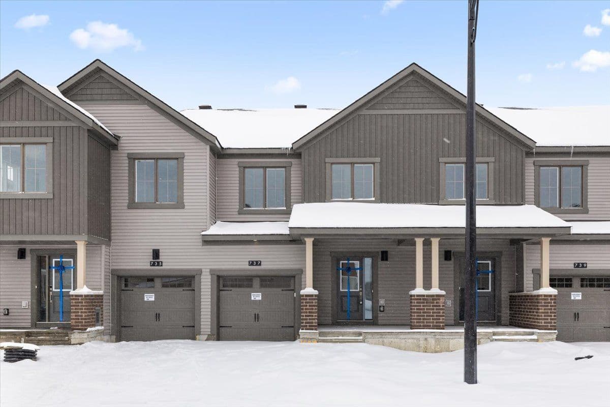 737 Tincture Place, Kanata, ON K2W 0P2