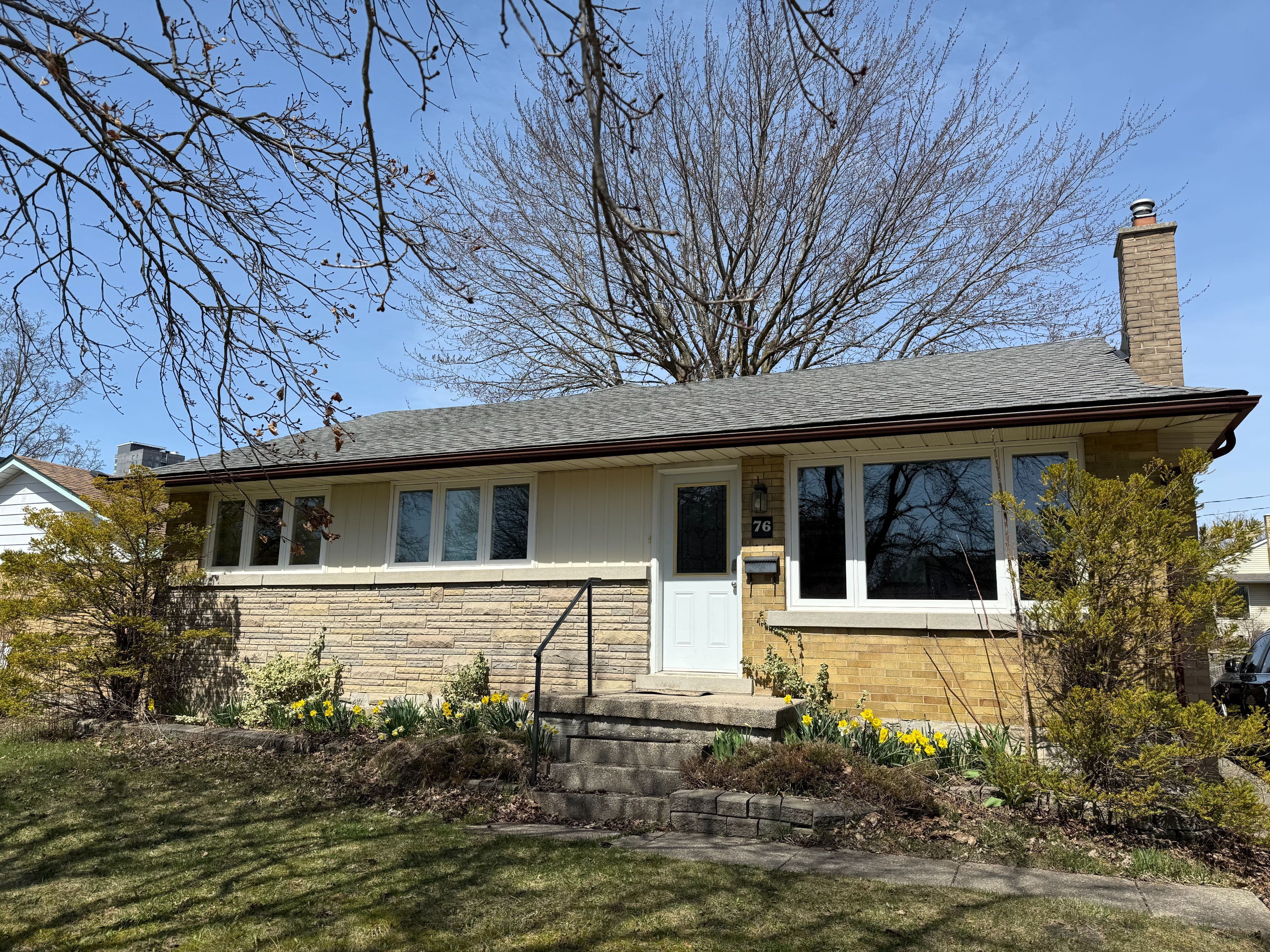 76 Elgin Crescent, Waterloo, ON N2J 2S2