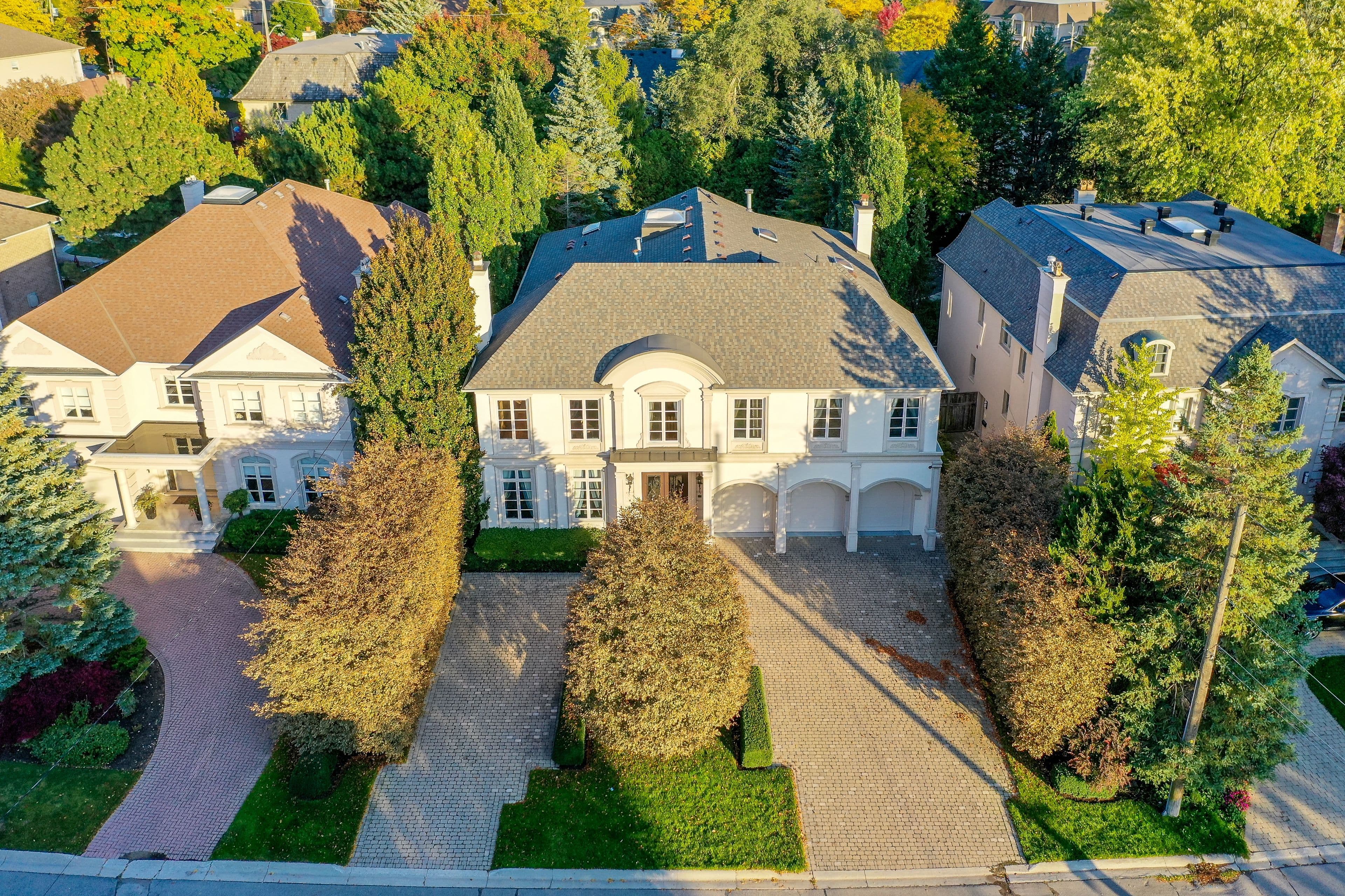 39 Rollscourt Drive, Toronto C12, ON M2L 1X6
