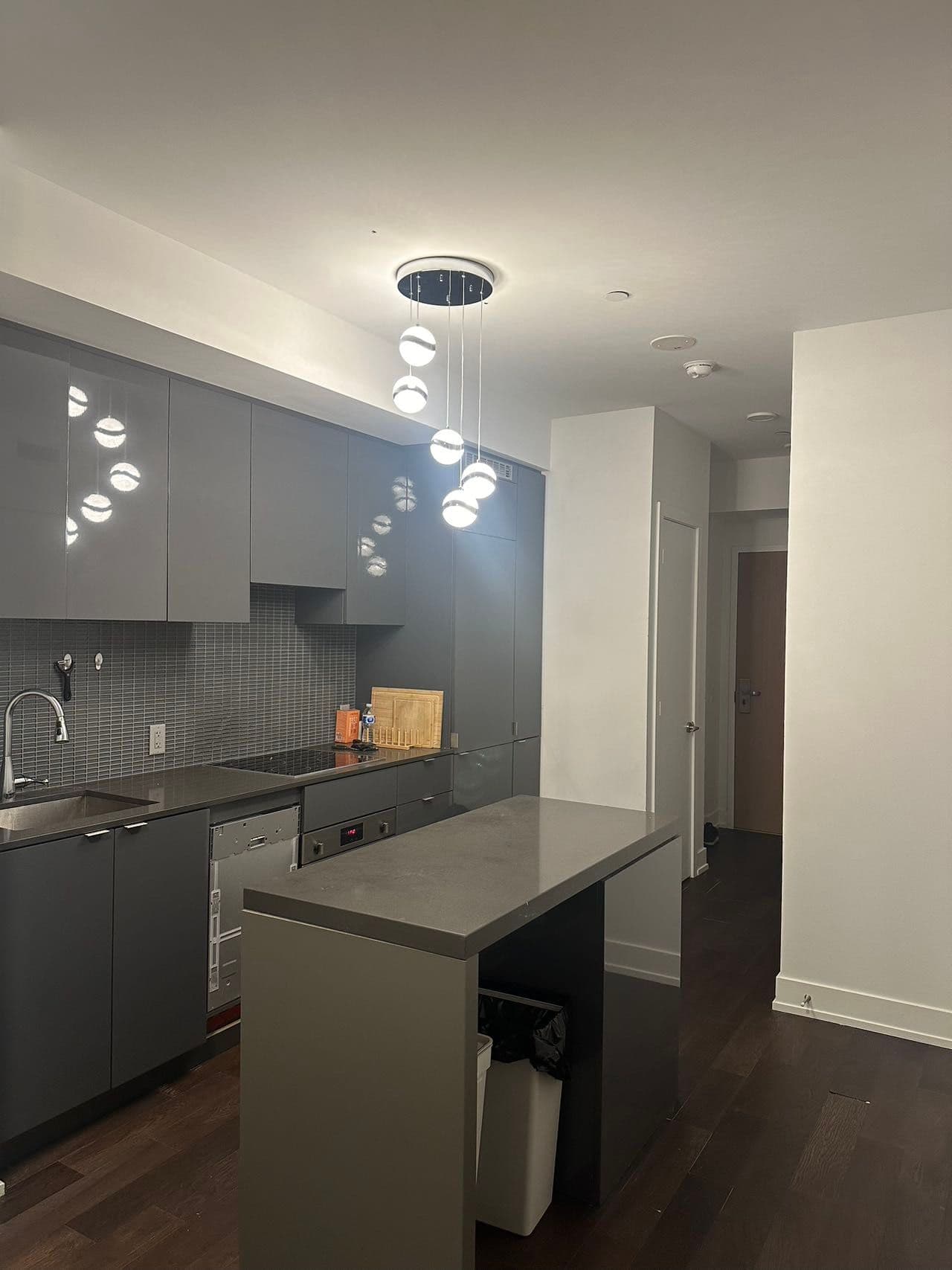 7 Grenville Street 2701, Toronto C01, ON M4Y 1A1