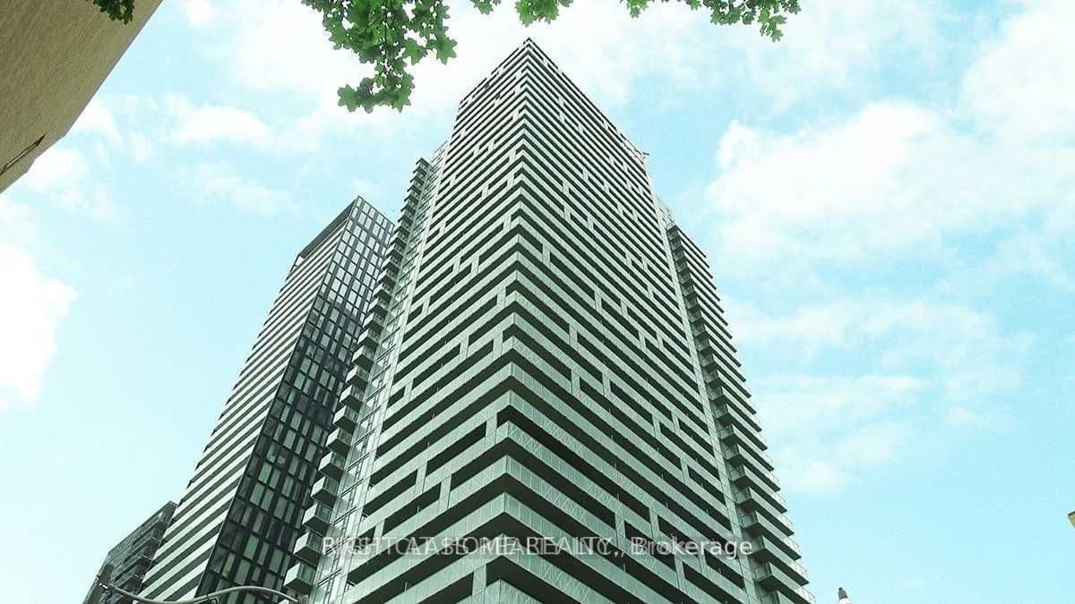 50 Wellesley Street E 1502, Toronto C08, ON M4Y 1G2