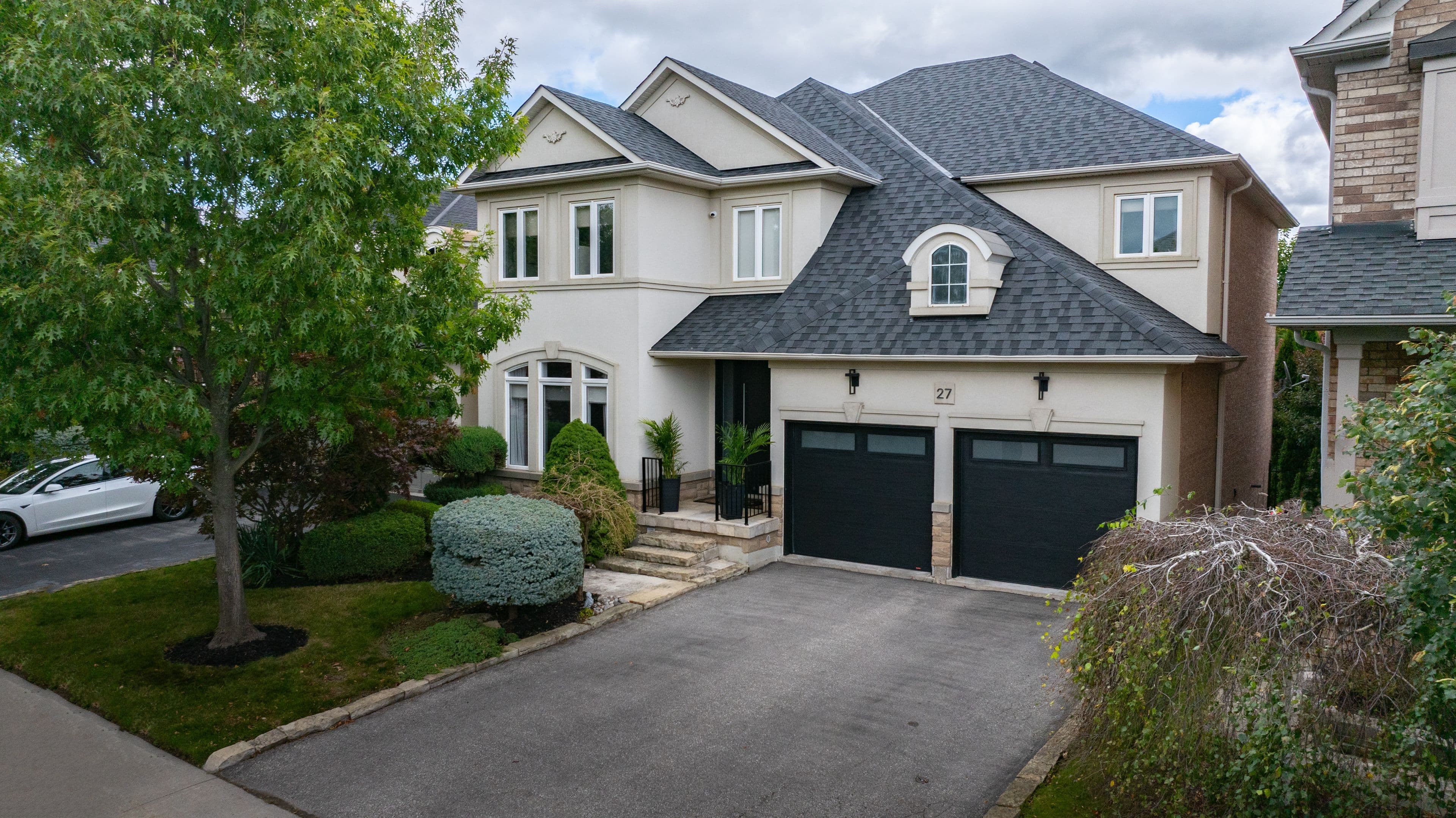27 Lightheart Drive, Caledon, ON L7C 1E3