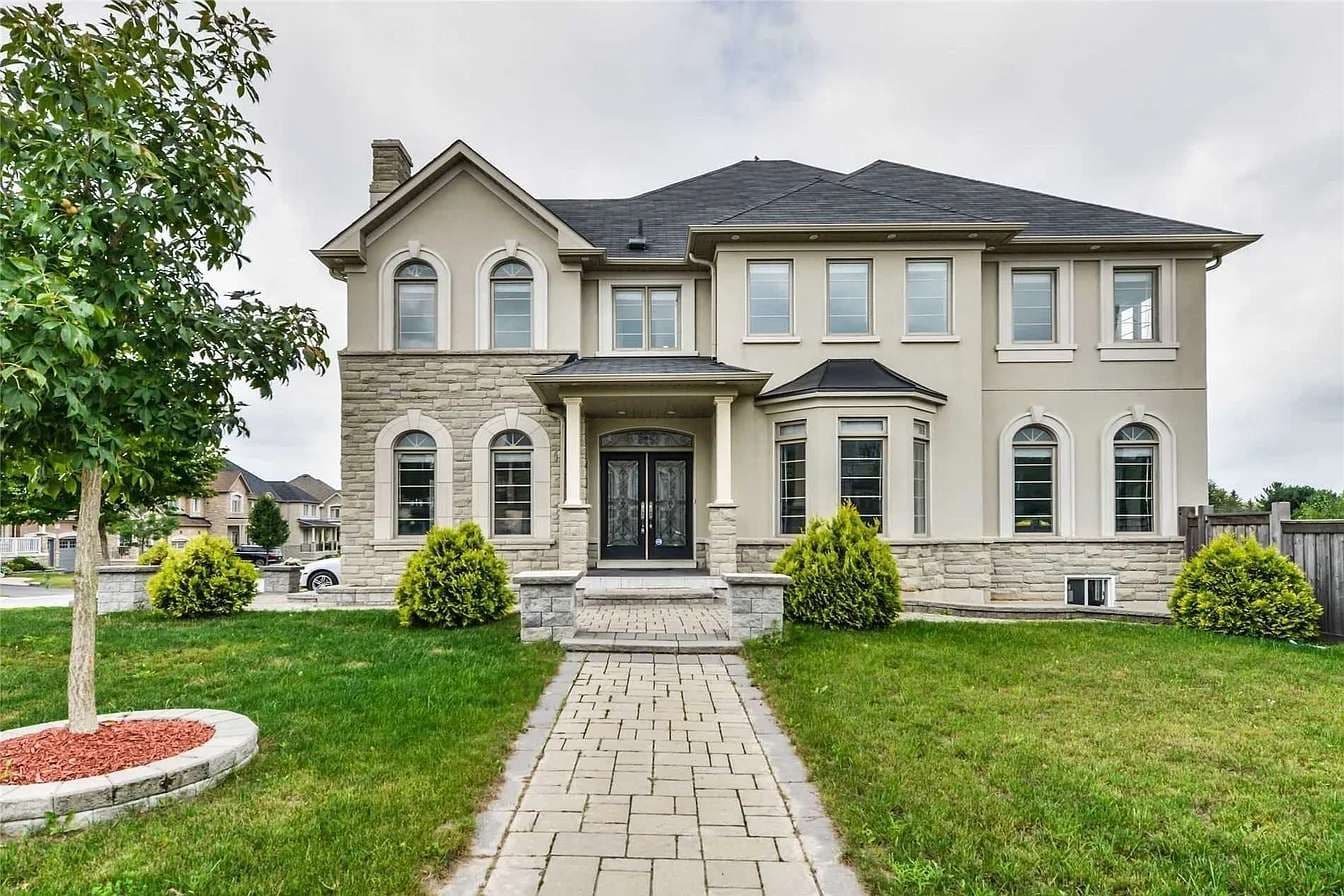 707 Frank Hempen Court Lower, Newmarket, ON L3X 0G4