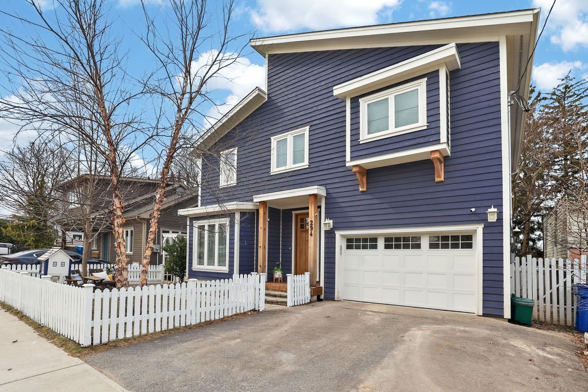 294 Cawthra Boulevard, Newmarket, ON L3Y 4N8