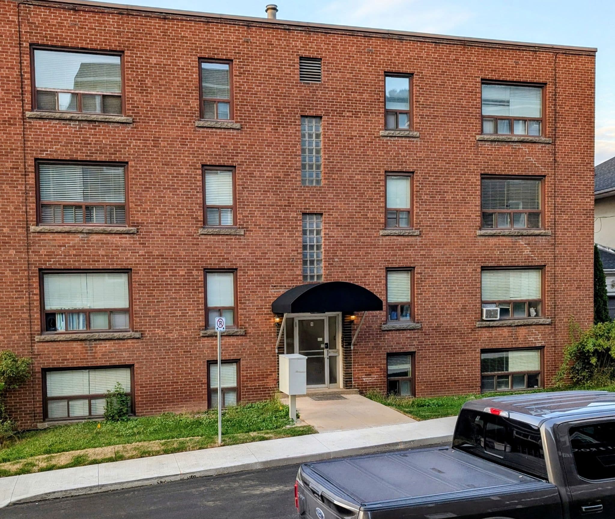 10 Rockwood Place 8, Hamilton, ON L8N 2G2