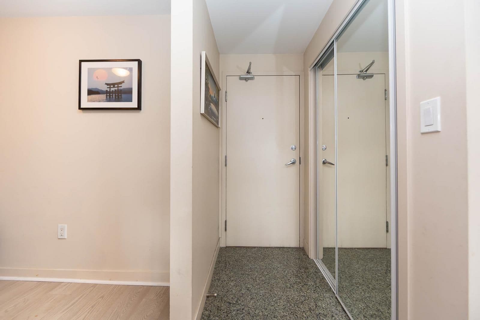 10 Navy Wharf Court 1008, Toronto C01, ON M5V 3V2