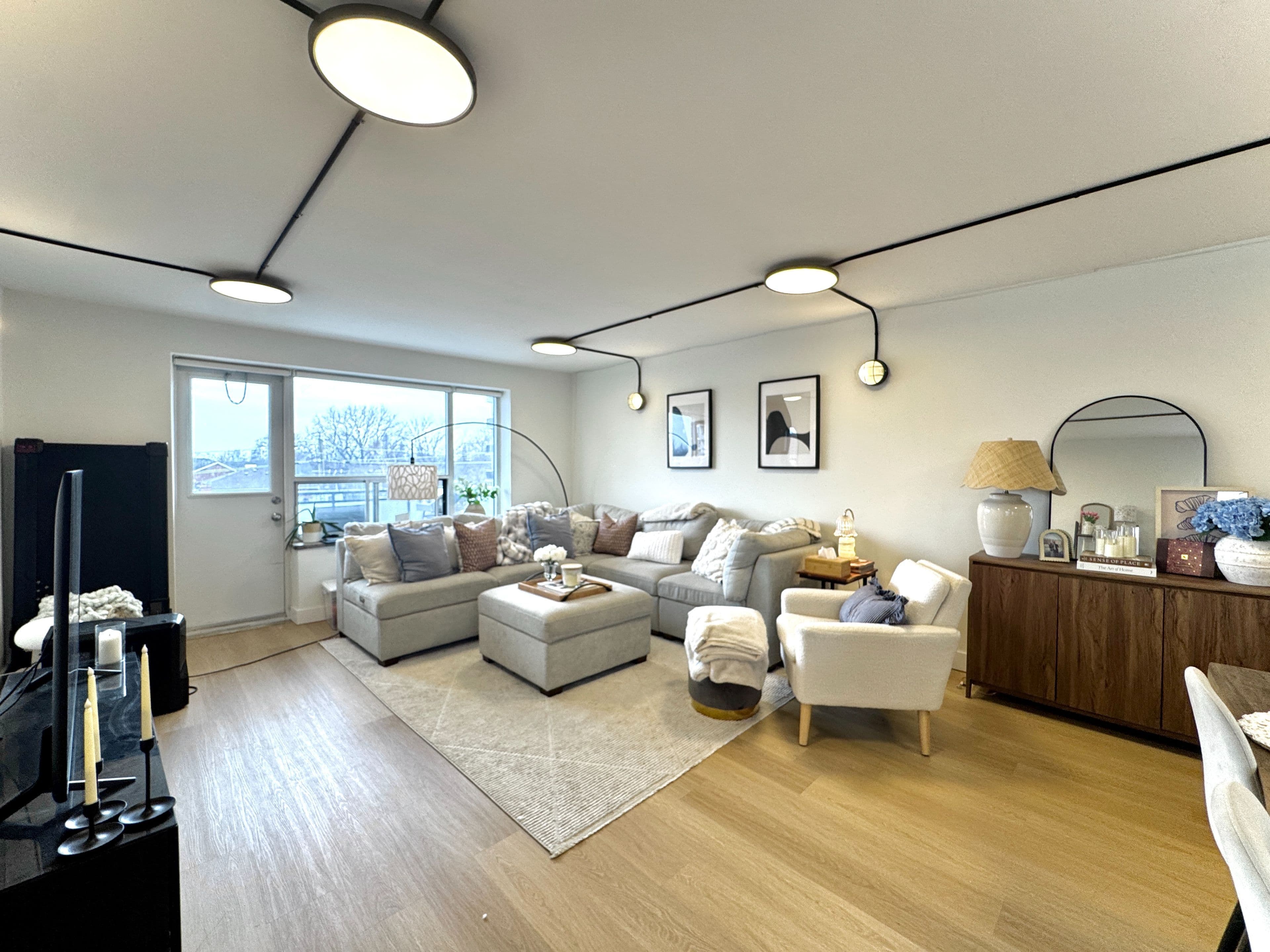 420 Eglinton Avenue E 402, Toronto C10, ON M4P 1L8